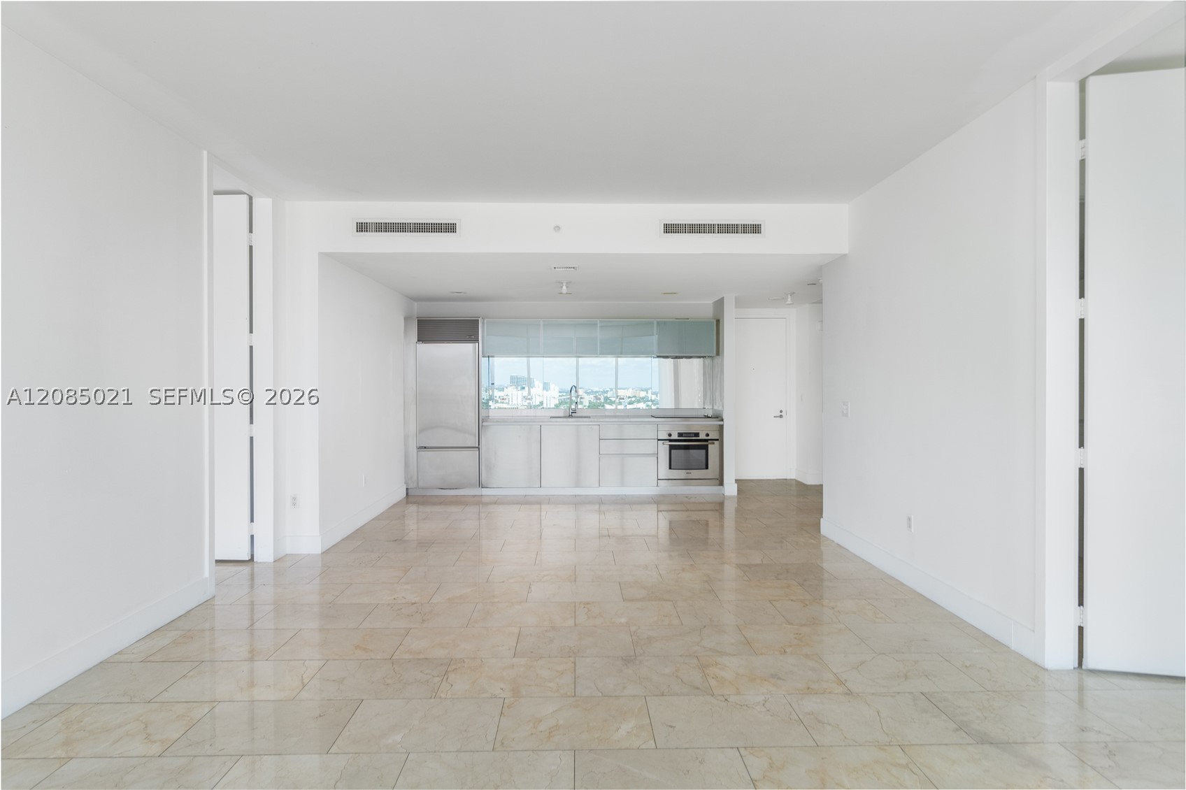 1040 Biscayne Blvd #1806, Miami FL 33132