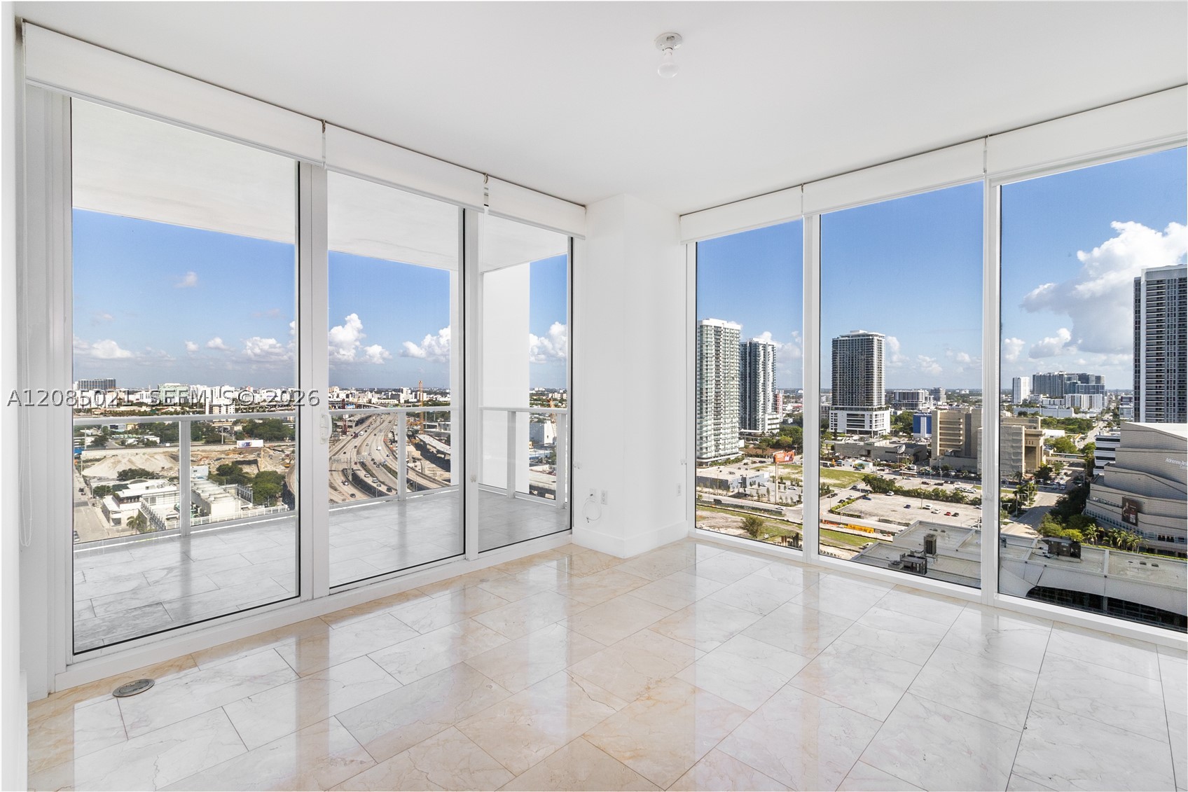 1040 Biscayne Blvd #1806, Miami FL 33132