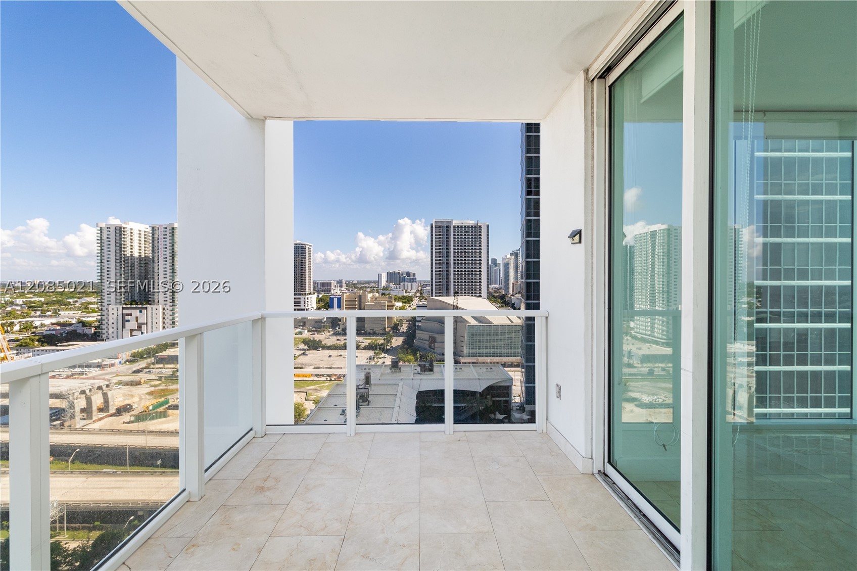 1040 Biscayne Blvd #1806, Miami FL 33132