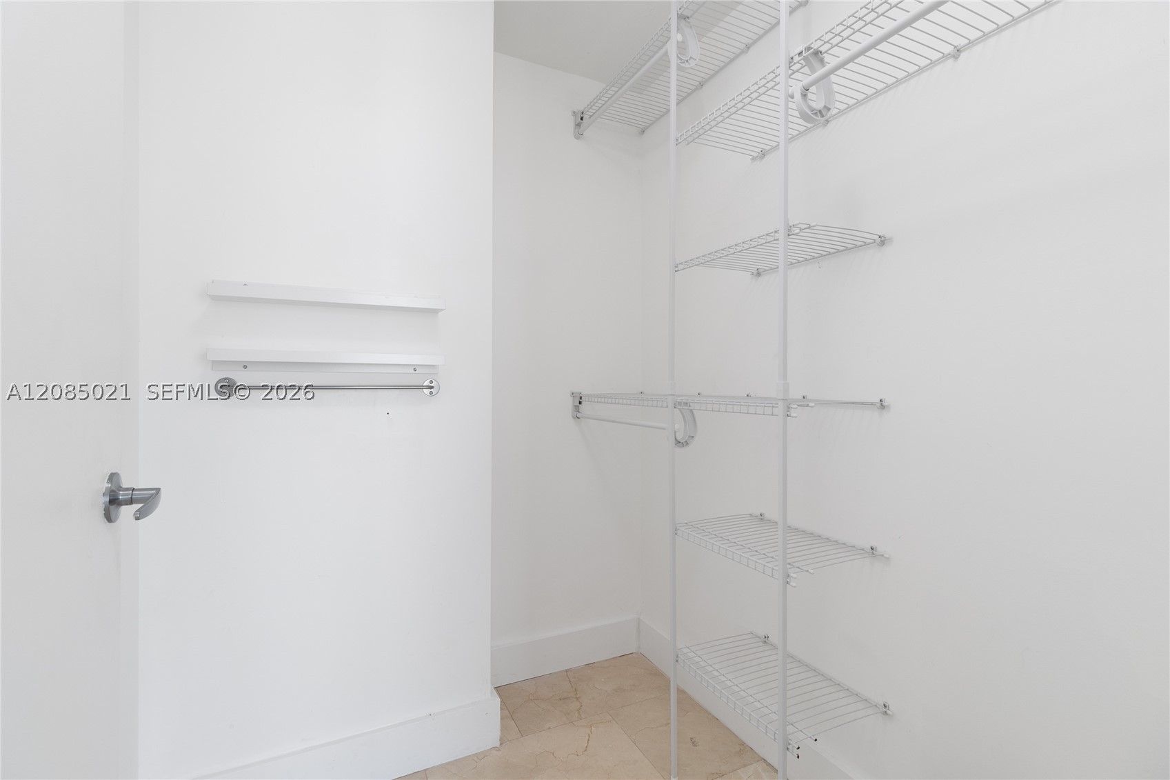 1040 Biscayne Blvd #1806, Miami FL 33132