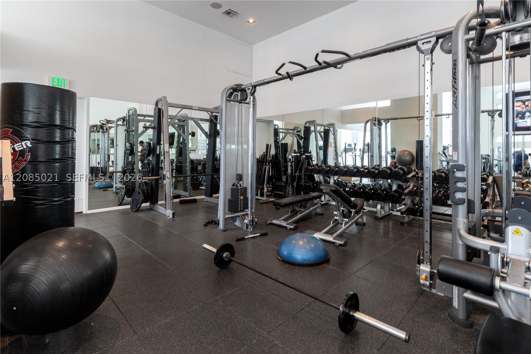 1040 Biscayne Blvd #1806, Miami FL 33132