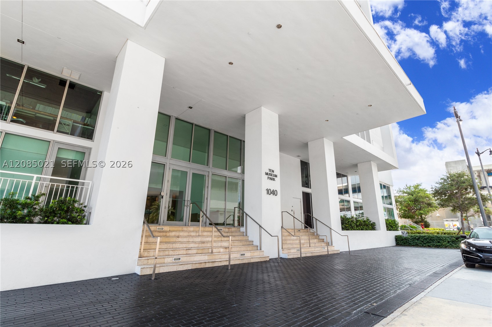 1040 Biscayne Blvd #1806, Miami FL 33132