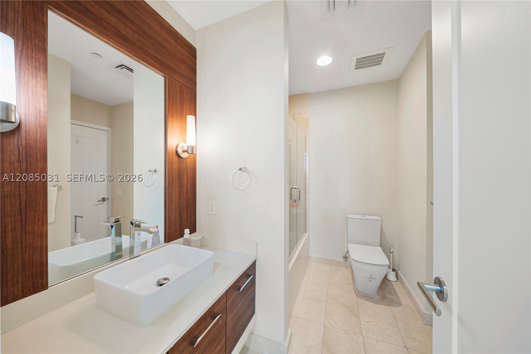 601 NE 27th St #1808, Miami FL 33137