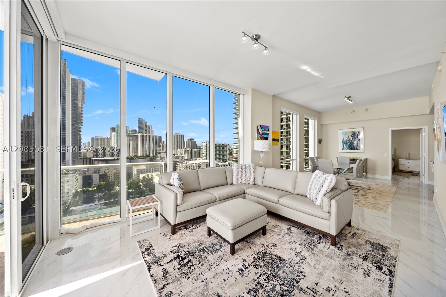 601 NE 27th St #1808, Miami FL 33137