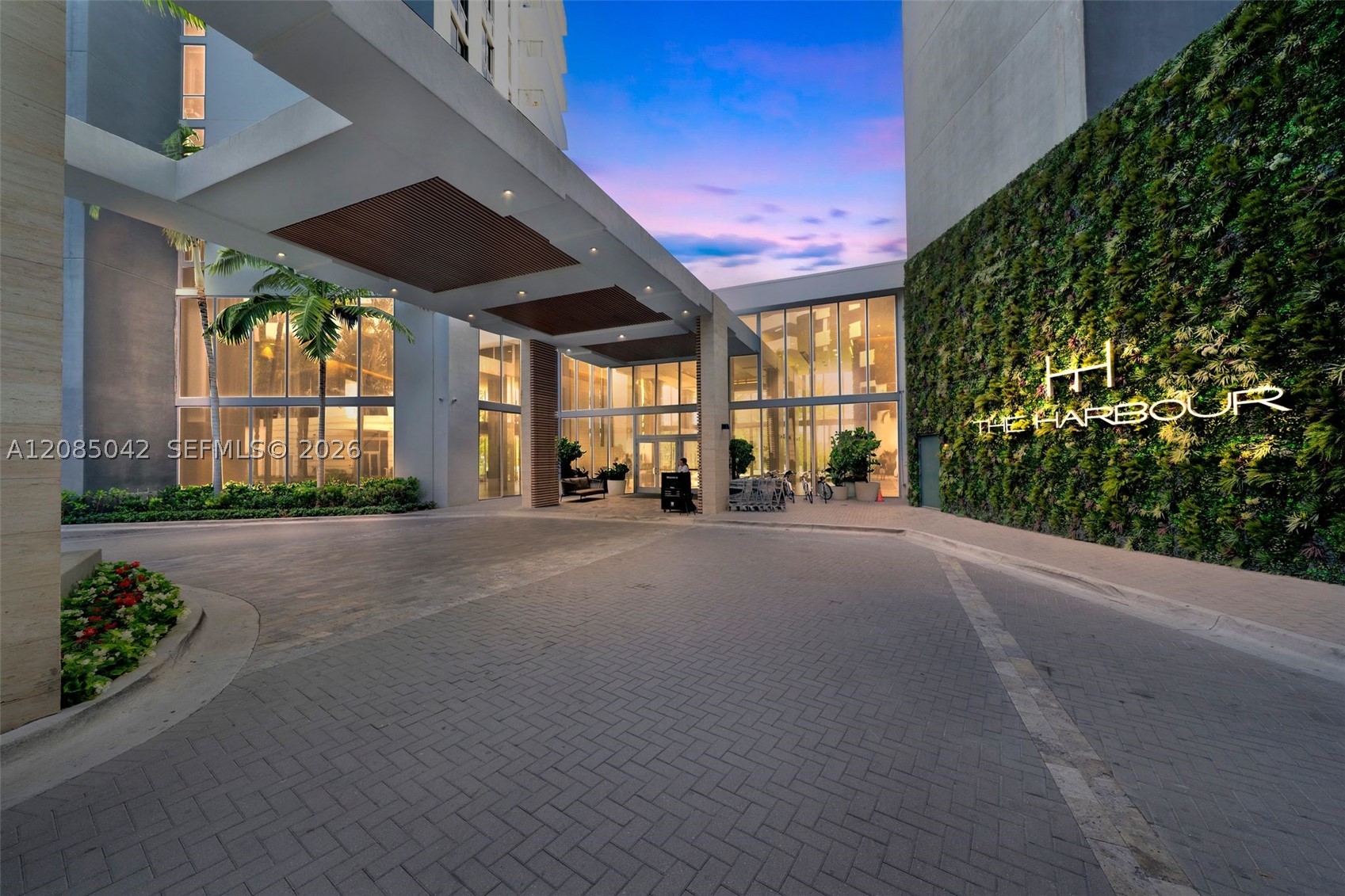 16385 Biscayne Blvd #2707, North Miami Beach FL 33160