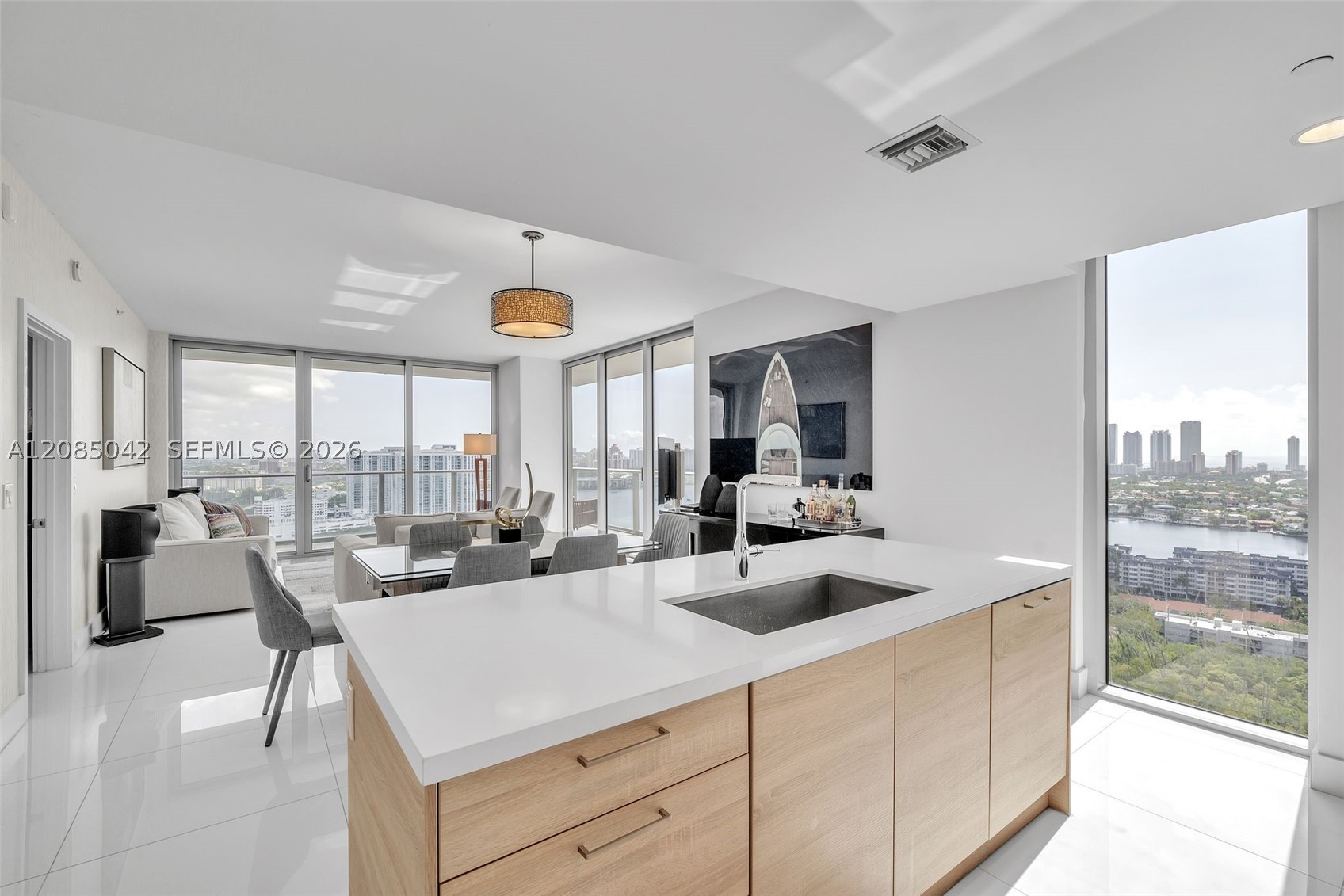 16385 Biscayne Blvd #2707, North Miami Beach FL 33160