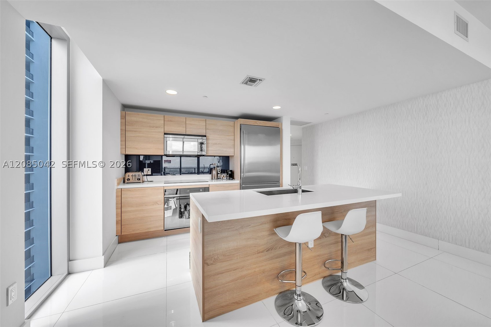 16385 Biscayne Blvd #2707, North Miami Beach FL 33160