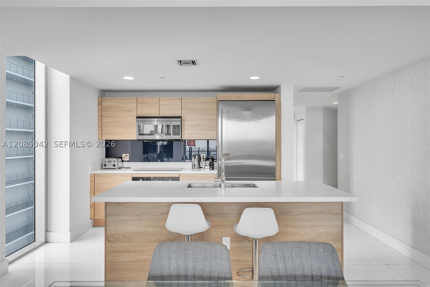16385 Biscayne Blvd #2707, North Miami Beach FL 33160