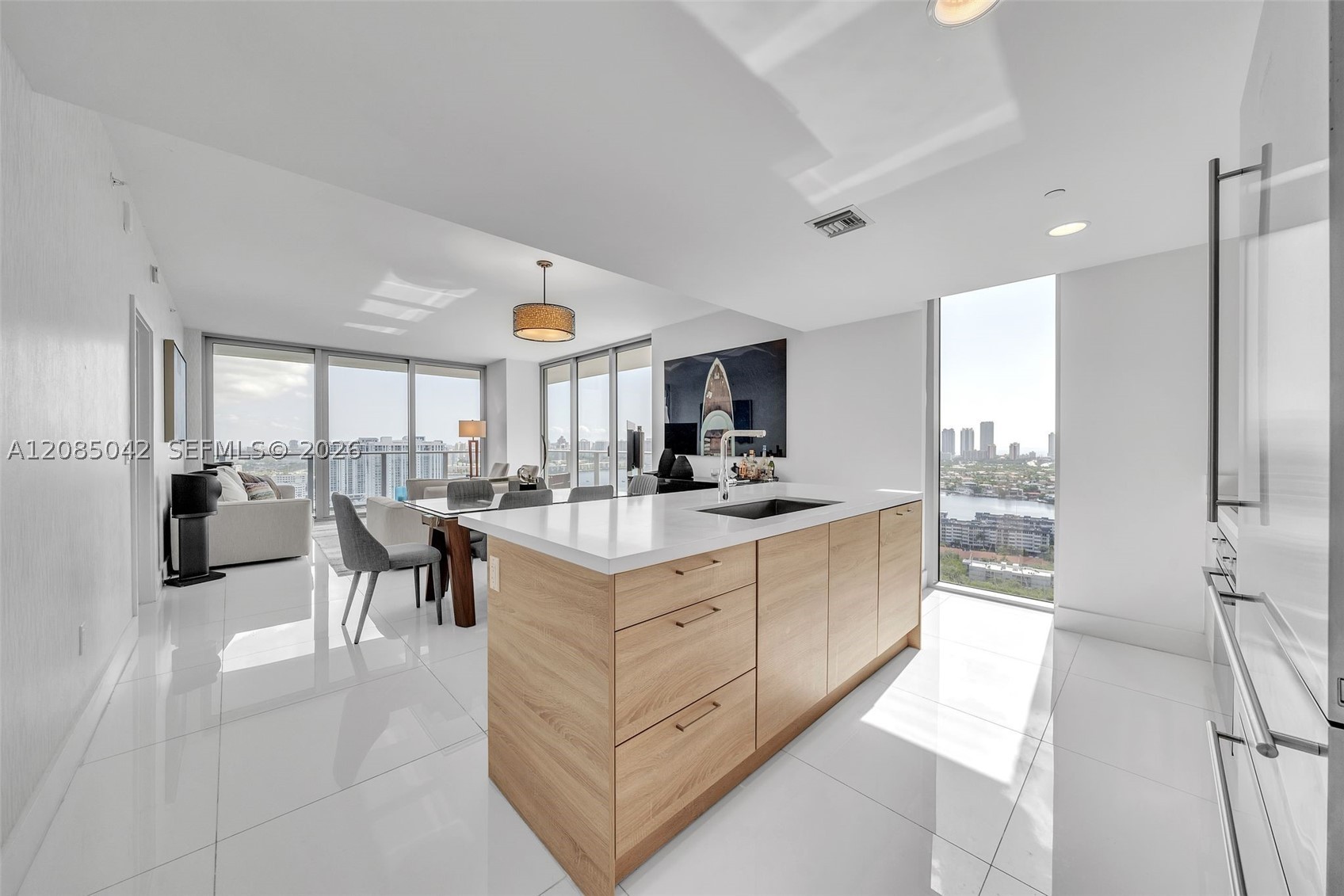 16385 Biscayne Blvd #2707, North Miami Beach FL 33160