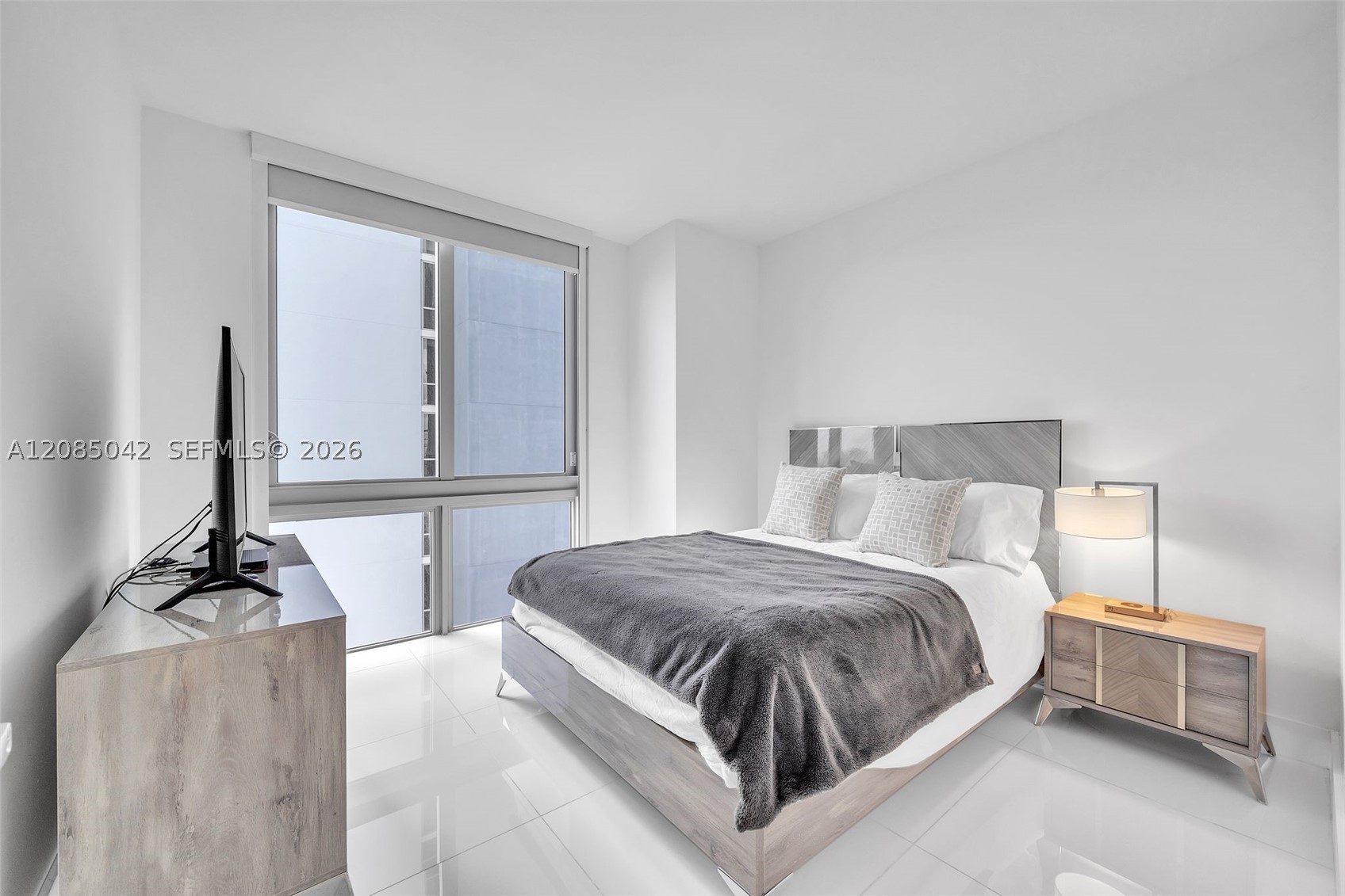 16385 Biscayne Blvd #2707, North Miami Beach FL 33160