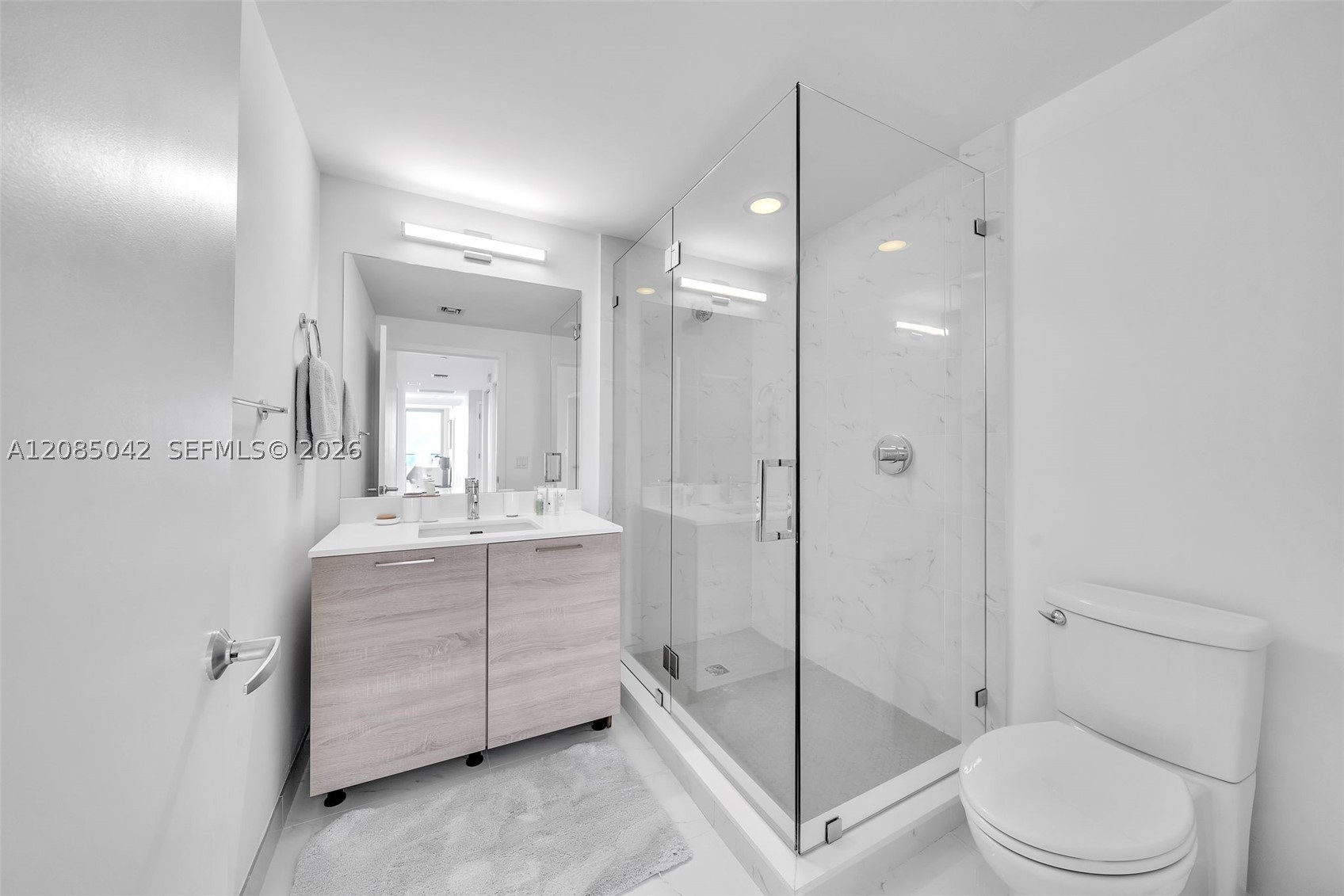 16385 Biscayne Blvd #2707, North Miami Beach FL 33160