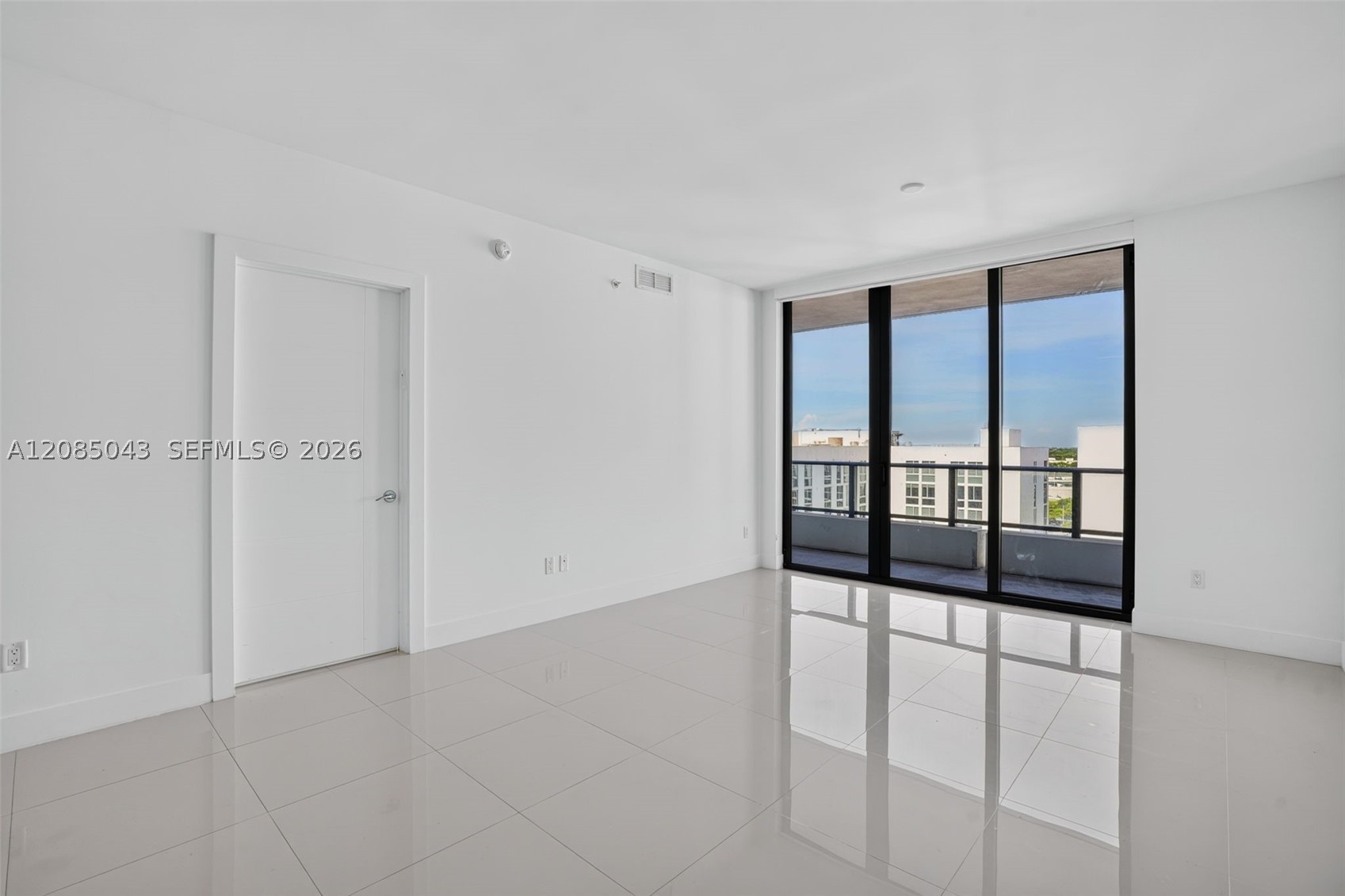 2960 NE 207th St #1105, Aventura FL 33180