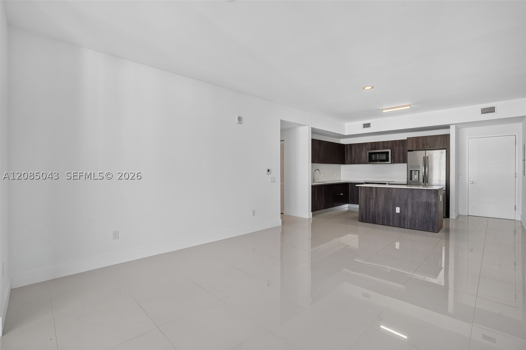 2960 NE 207th St #1105, Aventura FL 33180