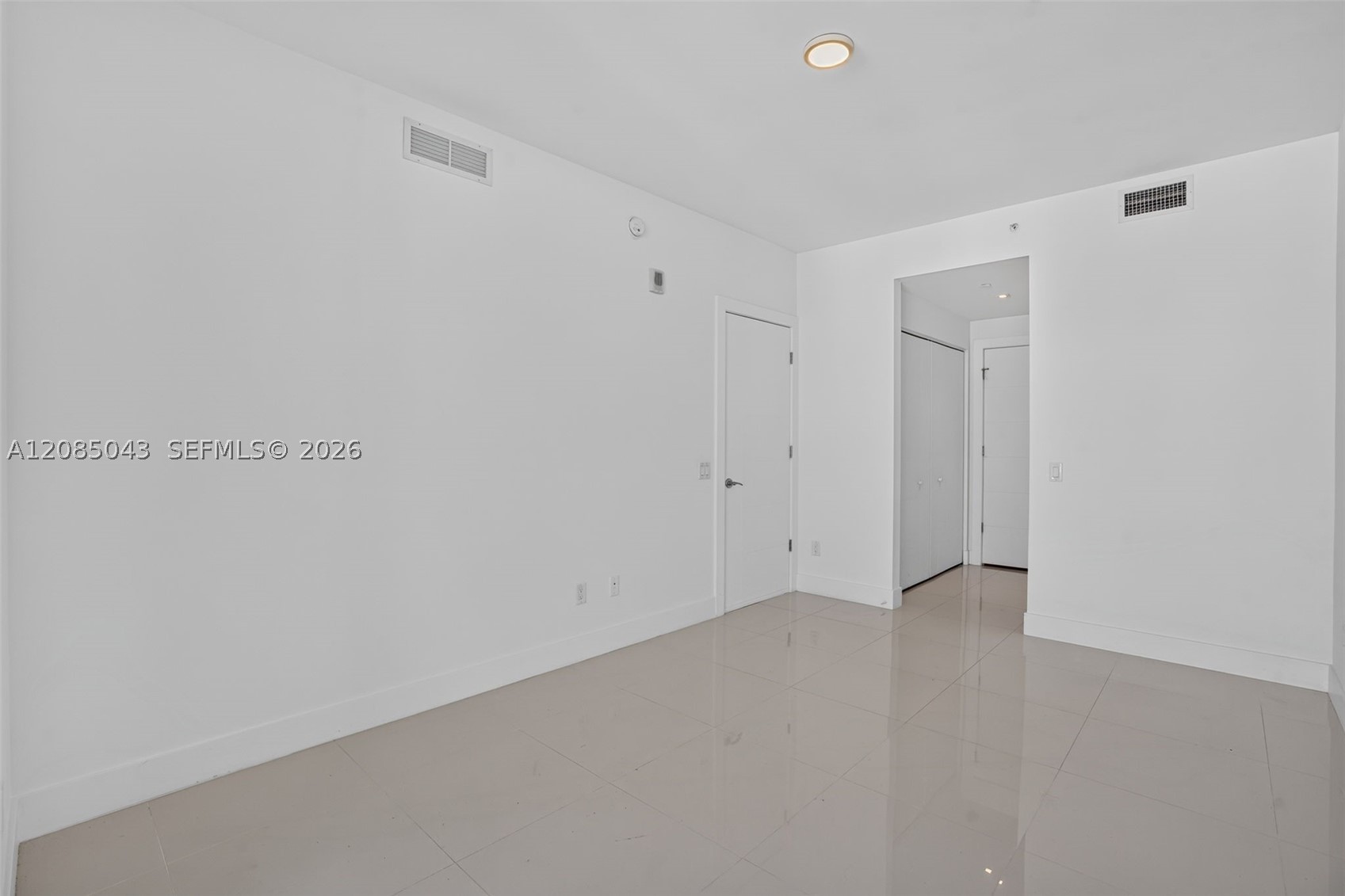 2960 NE 207th St #1105, Aventura FL 33180