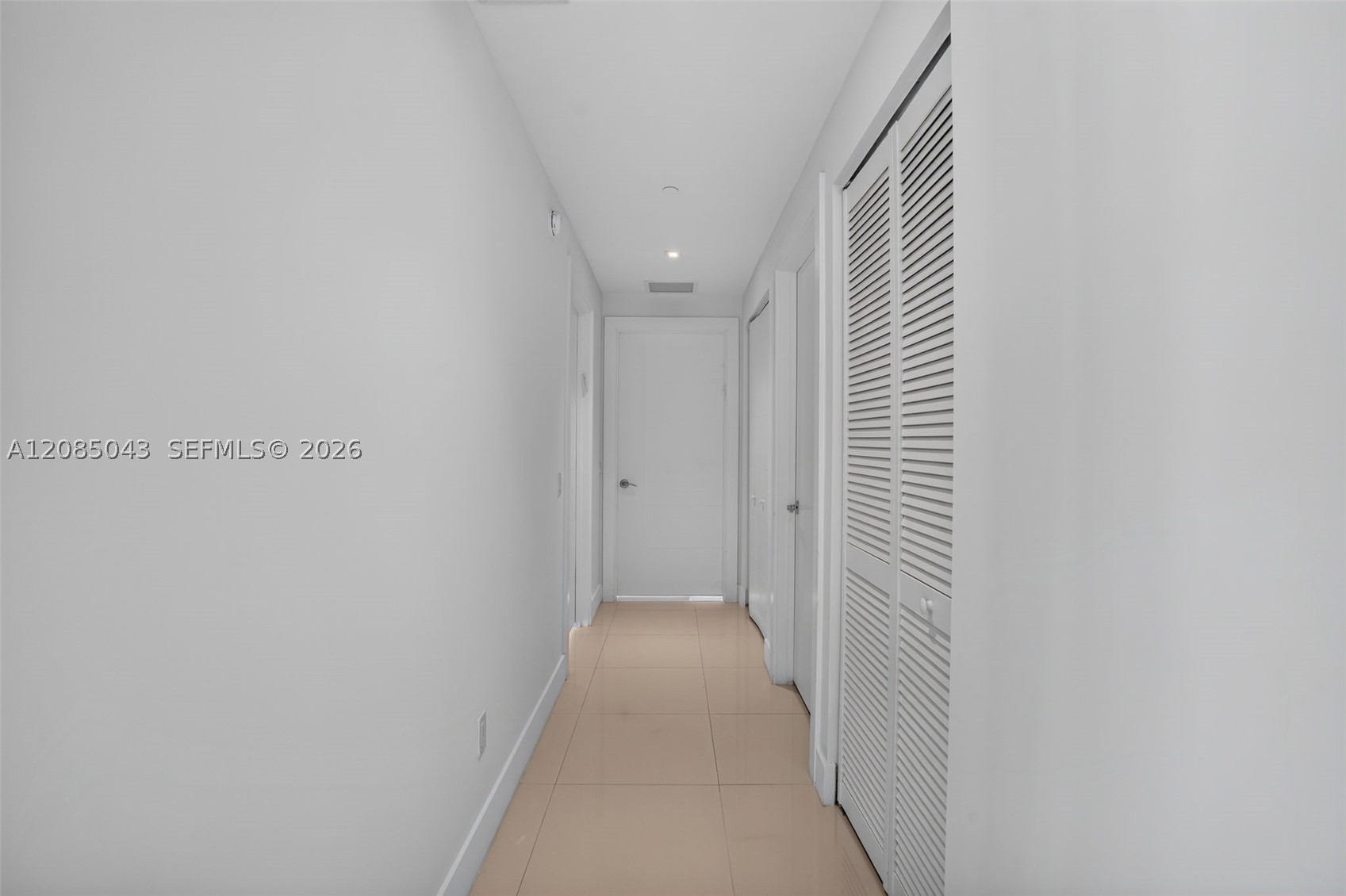 2960 NE 207th St #1105, Aventura FL 33180