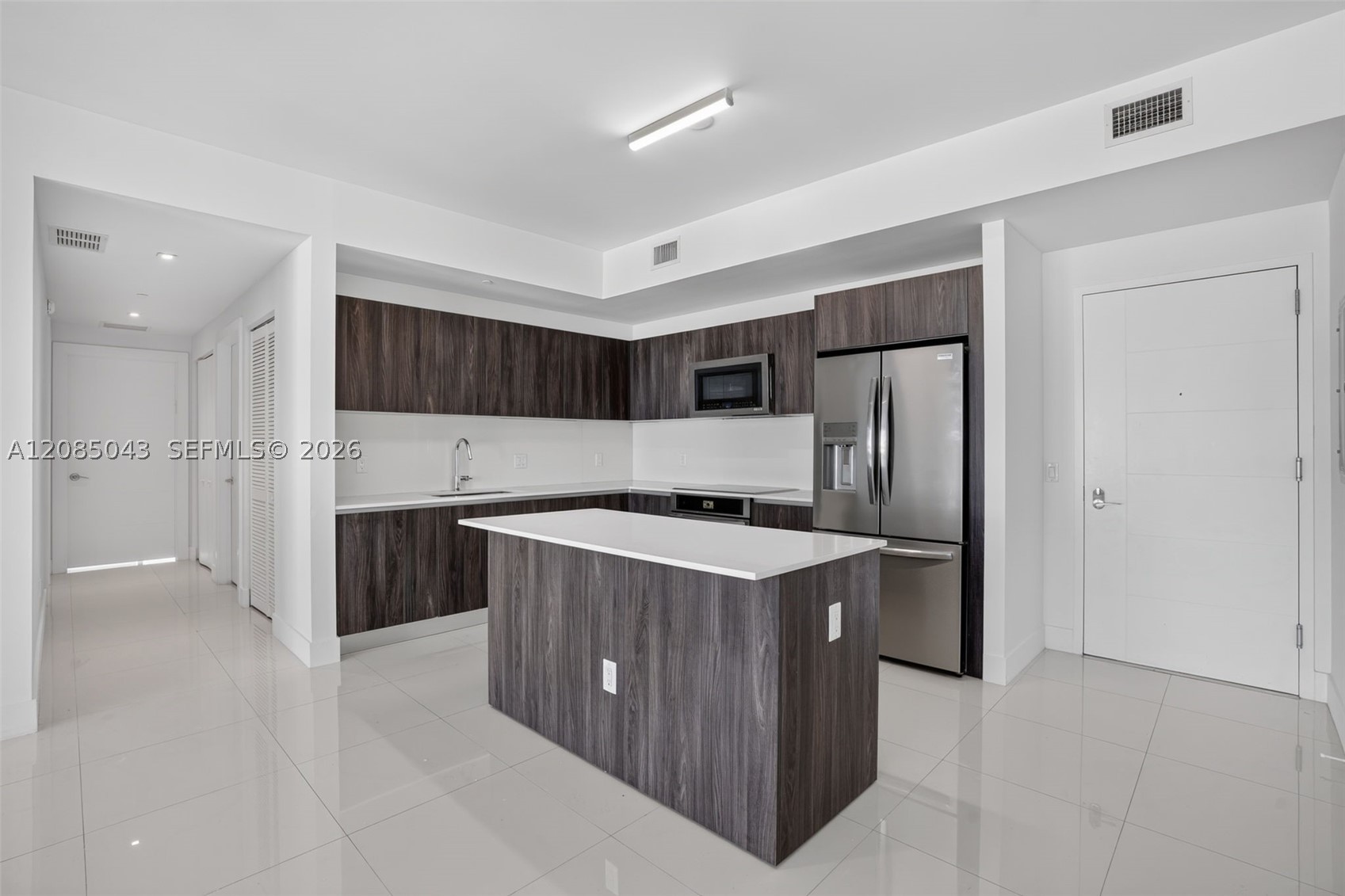 2960 NE 207th St #1105, Aventura FL 33180