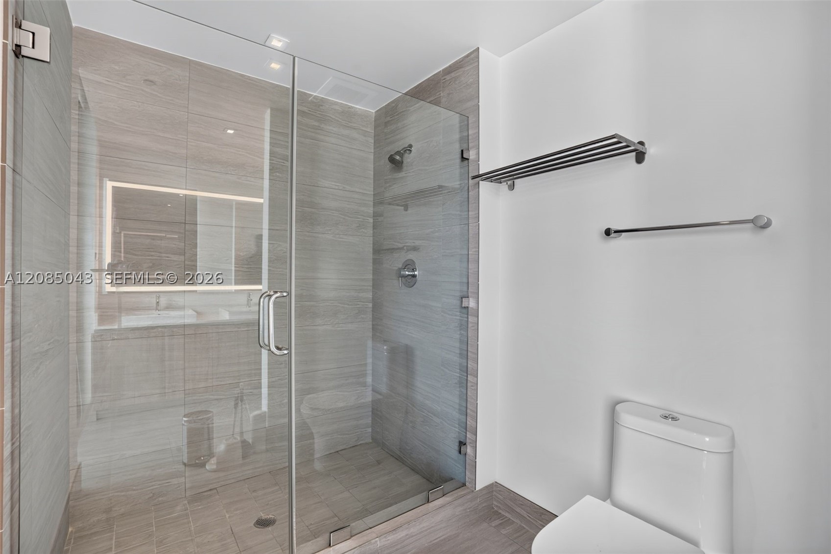 2960 NE 207th St #1105, Aventura FL 33180