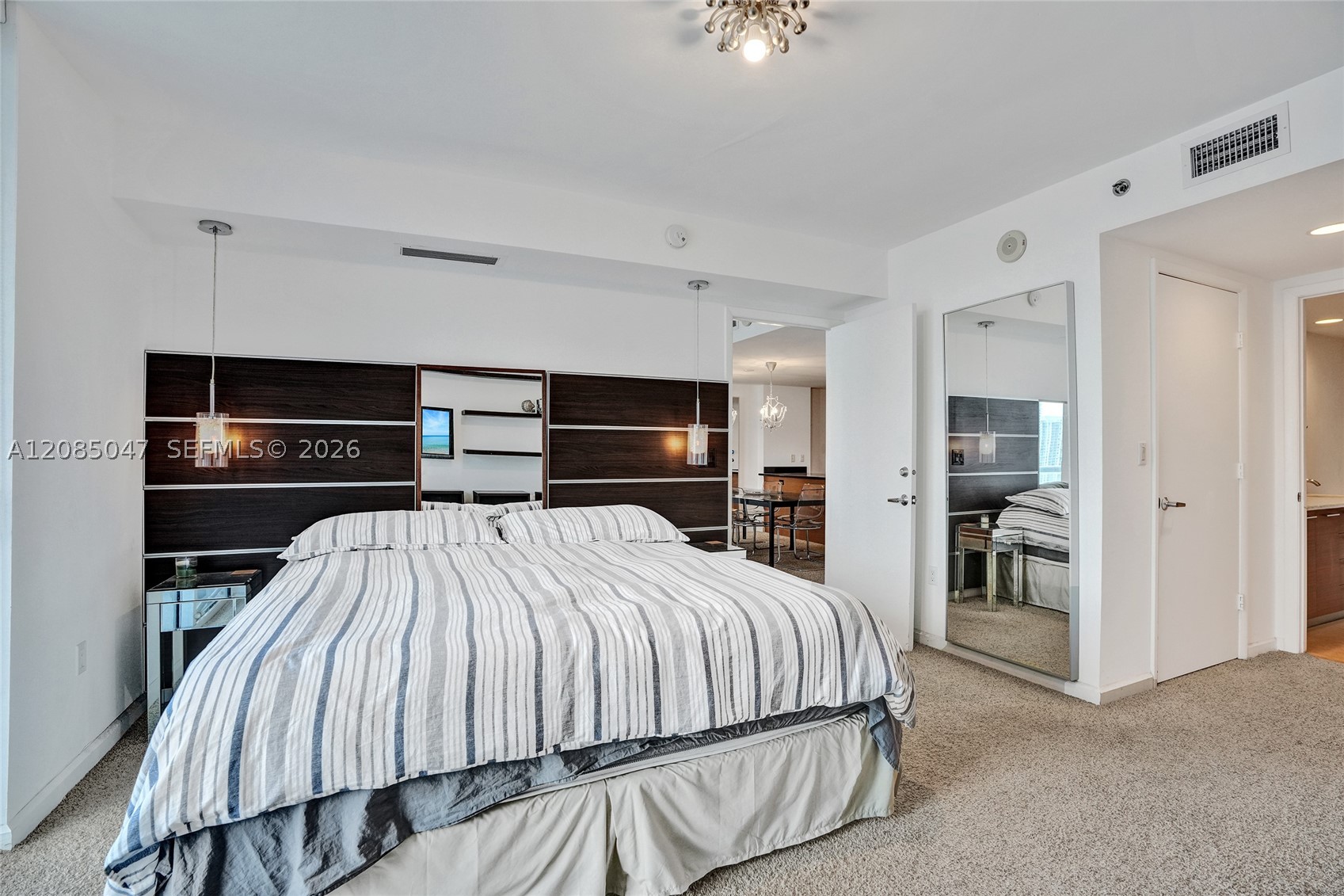 50 Biscayne Blvd #2801, Miami FL 33132