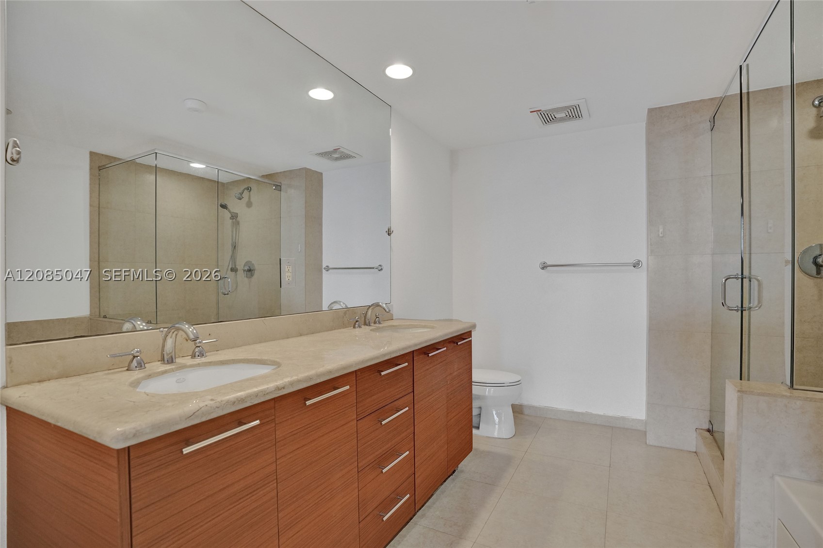 50 Biscayne Blvd #2801, Miami FL 33132