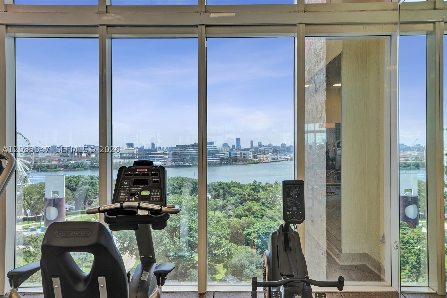 50 Biscayne Blvd #2801, Miami FL 33132