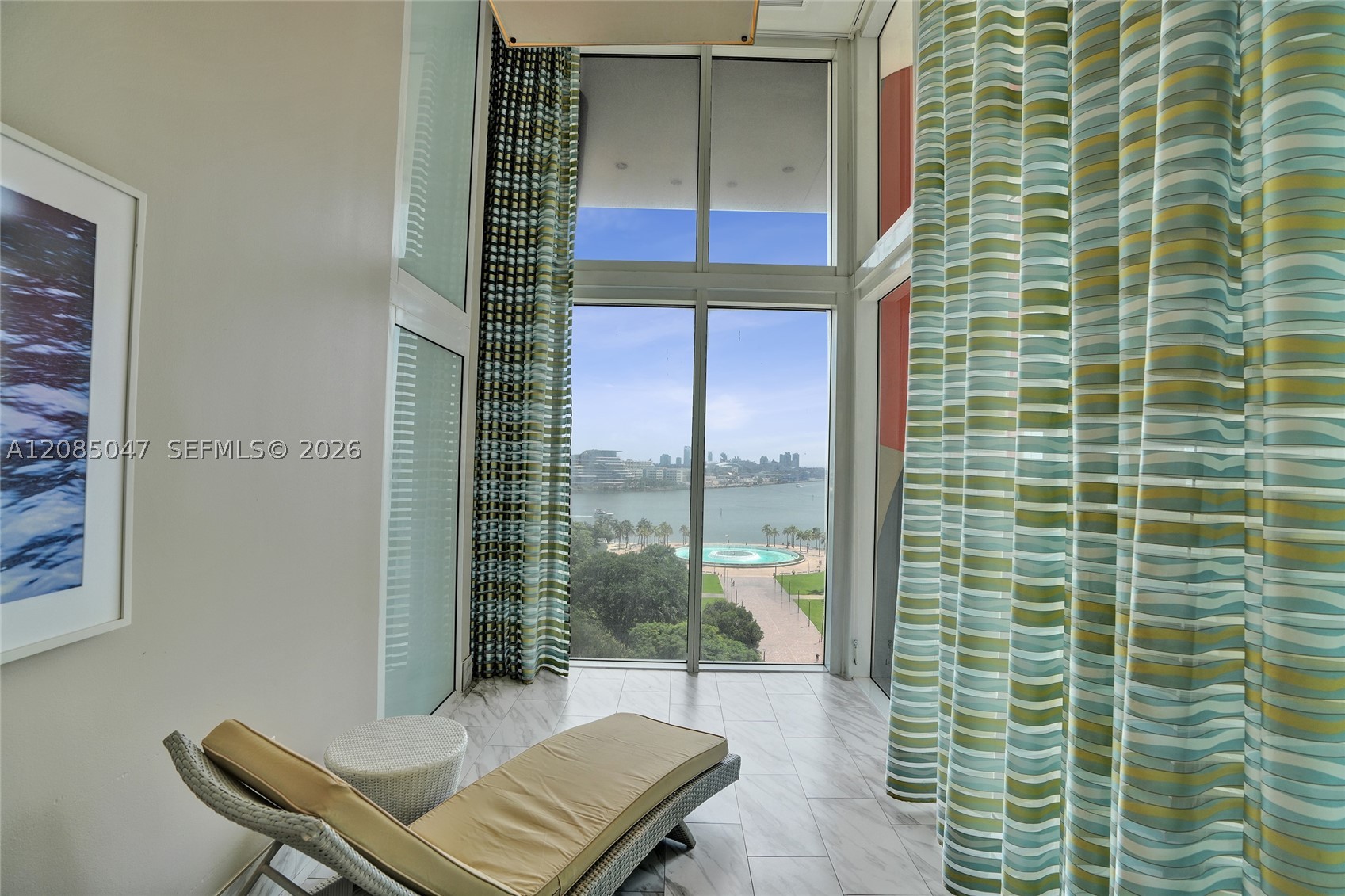 50 Biscayne Blvd #2801, Miami FL 33132