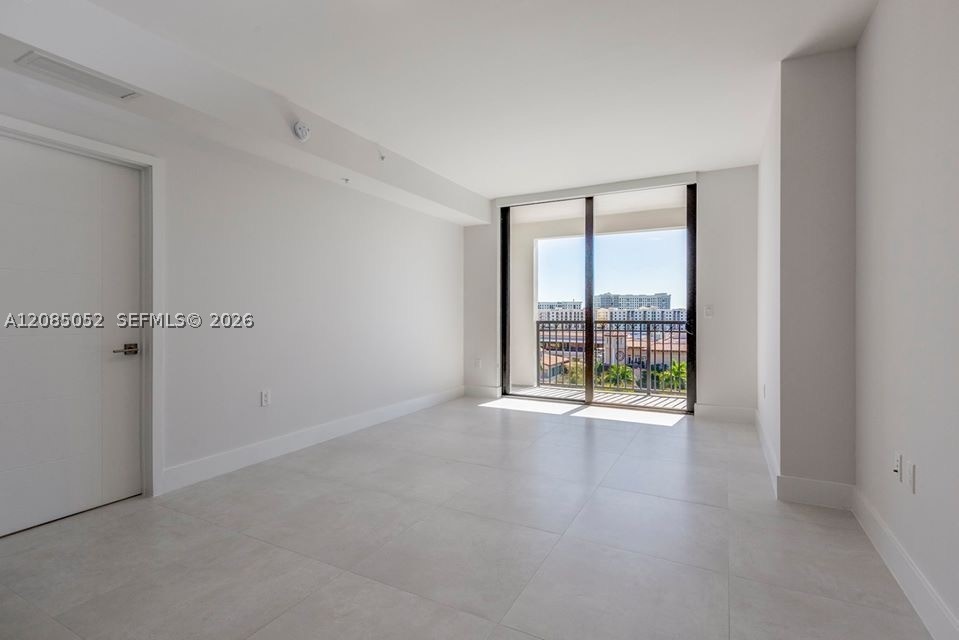 301 Altara Ave #813, Coral Gables FL 33146