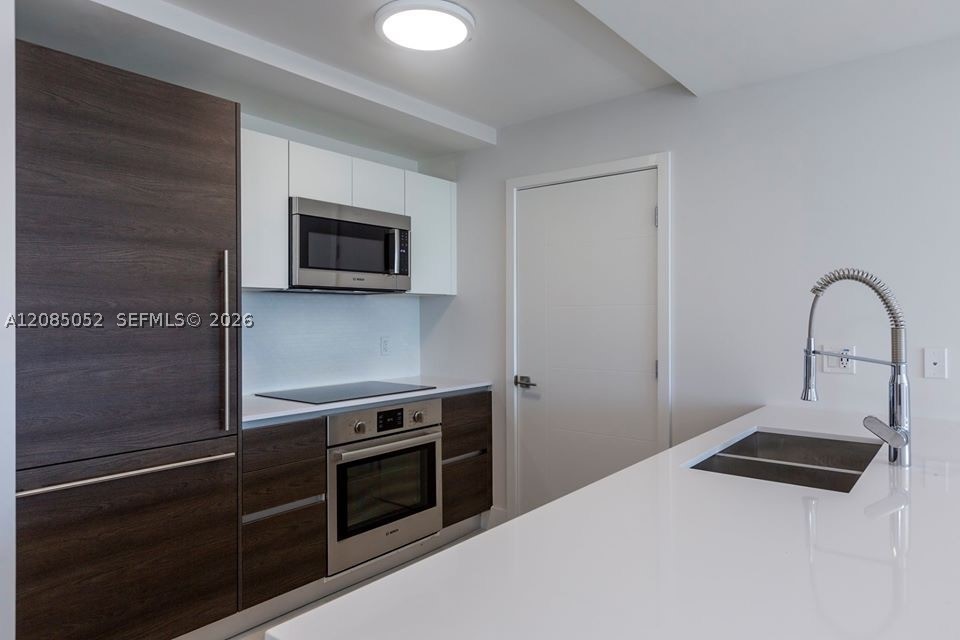 301 Altara Ave #813, Coral Gables FL 33146