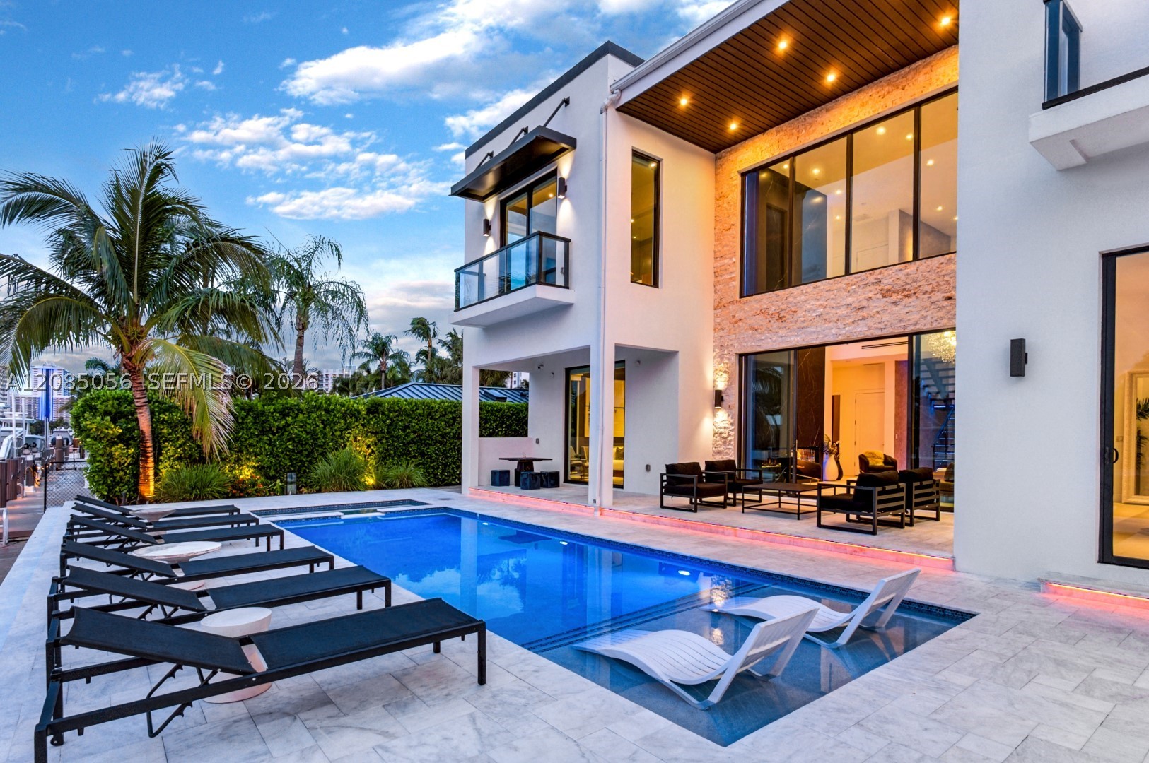 2817 NE 35th St, Fort Lauderdale FL 33306