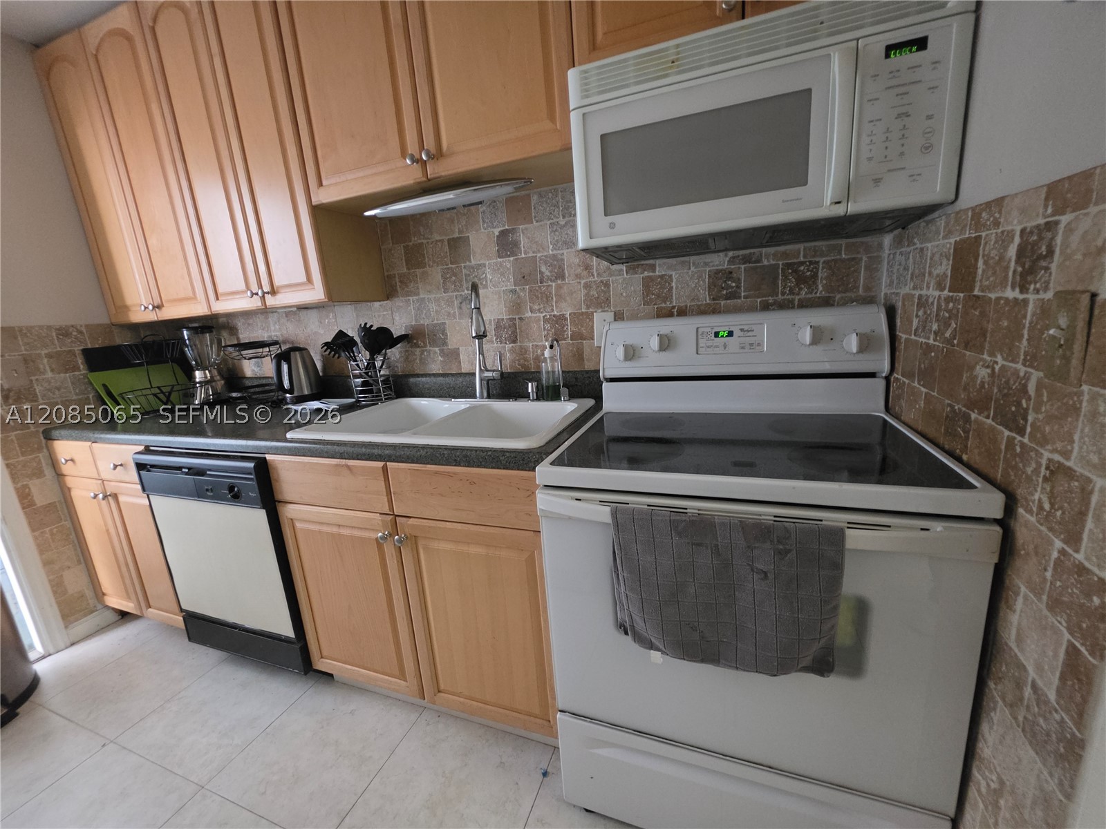 1431 S 14th Ave #119, Hollywood FL 33020