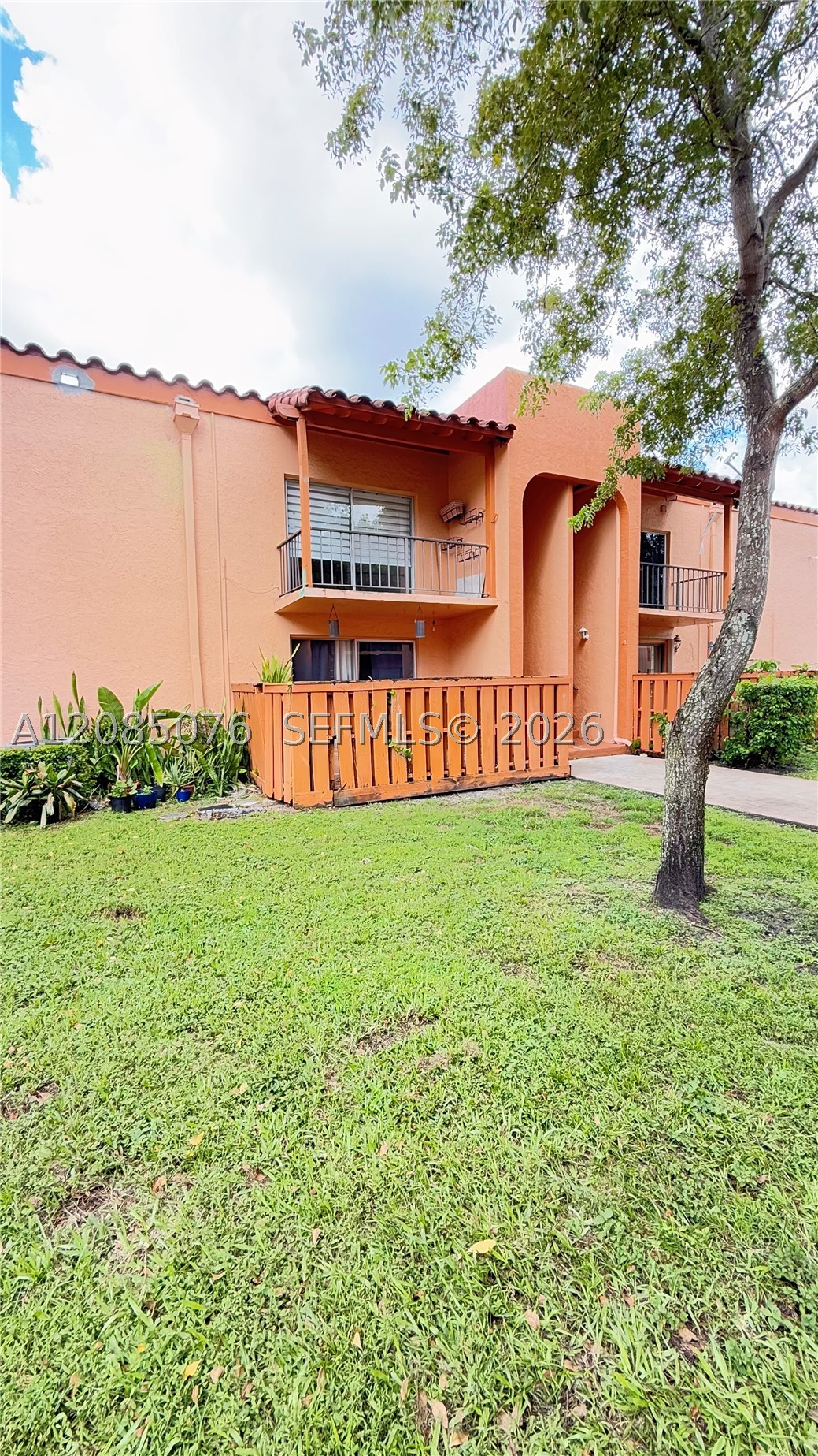 7121 Miami Lakes Dr #Q8, Miami Lakes FL 33014