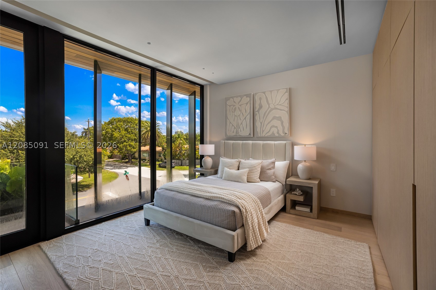 4940 Cherokee Ave, Miami Beach FL 33140