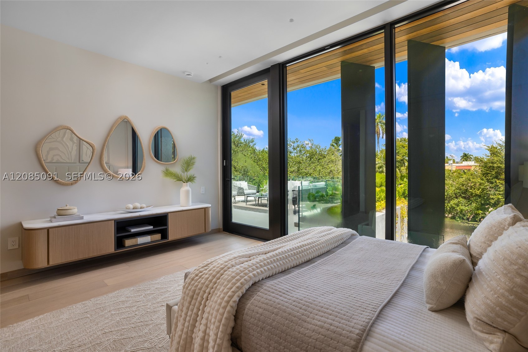 4940 Cherokee Ave, Miami Beach FL 33140