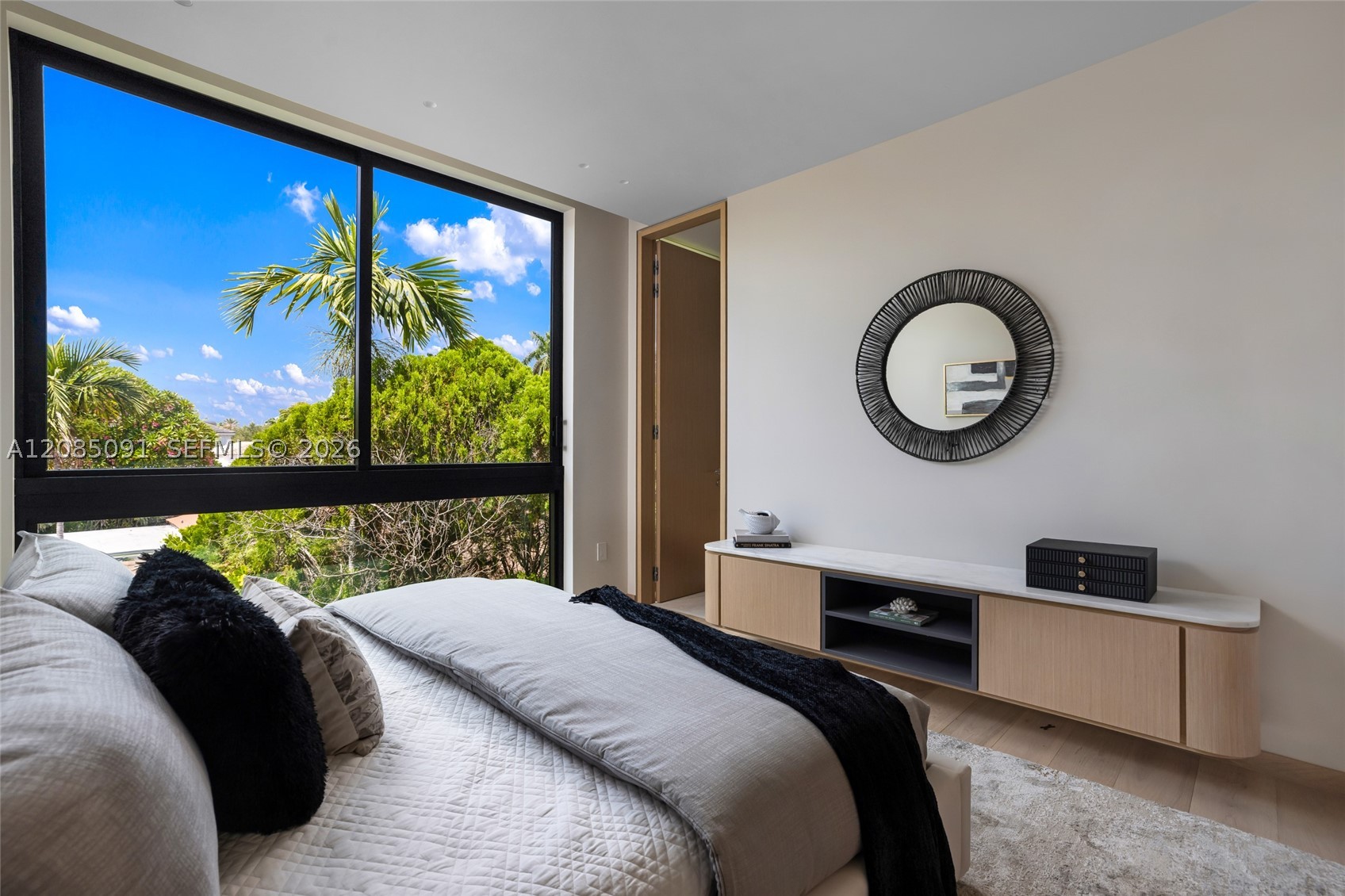 4940 Cherokee Ave, Miami Beach FL 33140