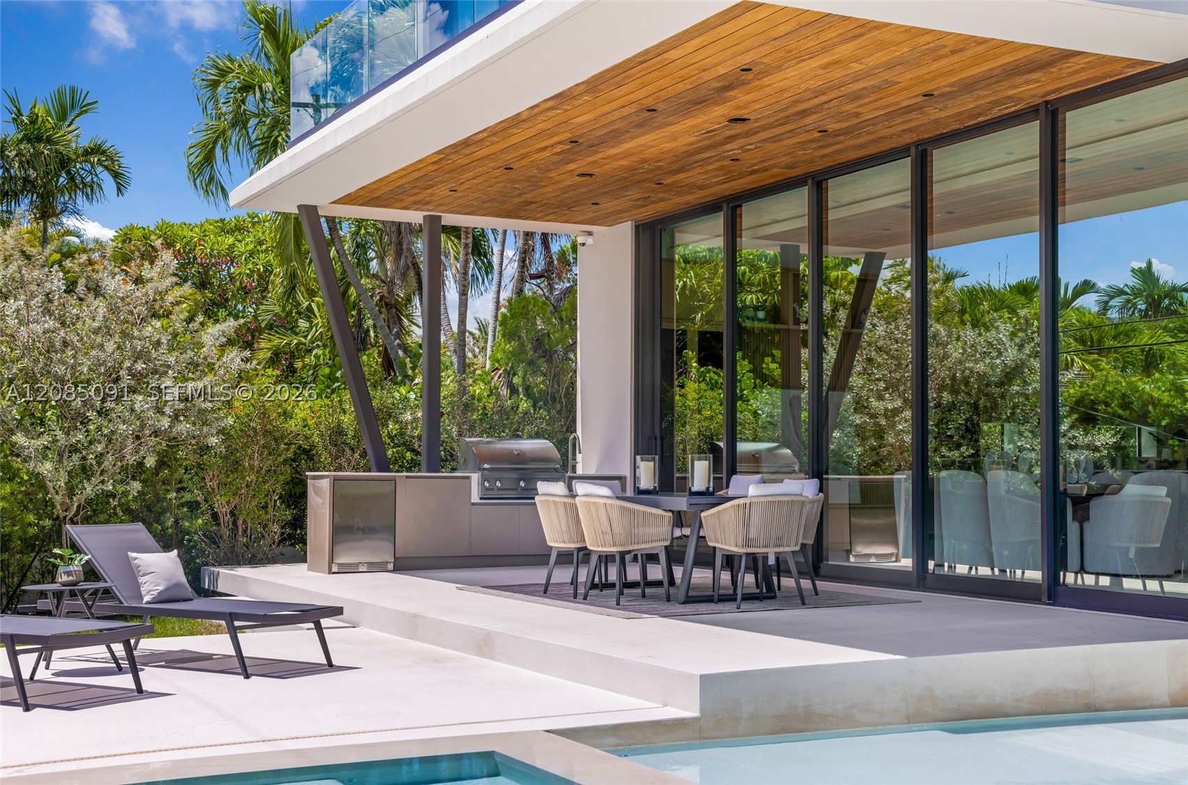 4940 Cherokee Ave, Miami Beach FL 33140