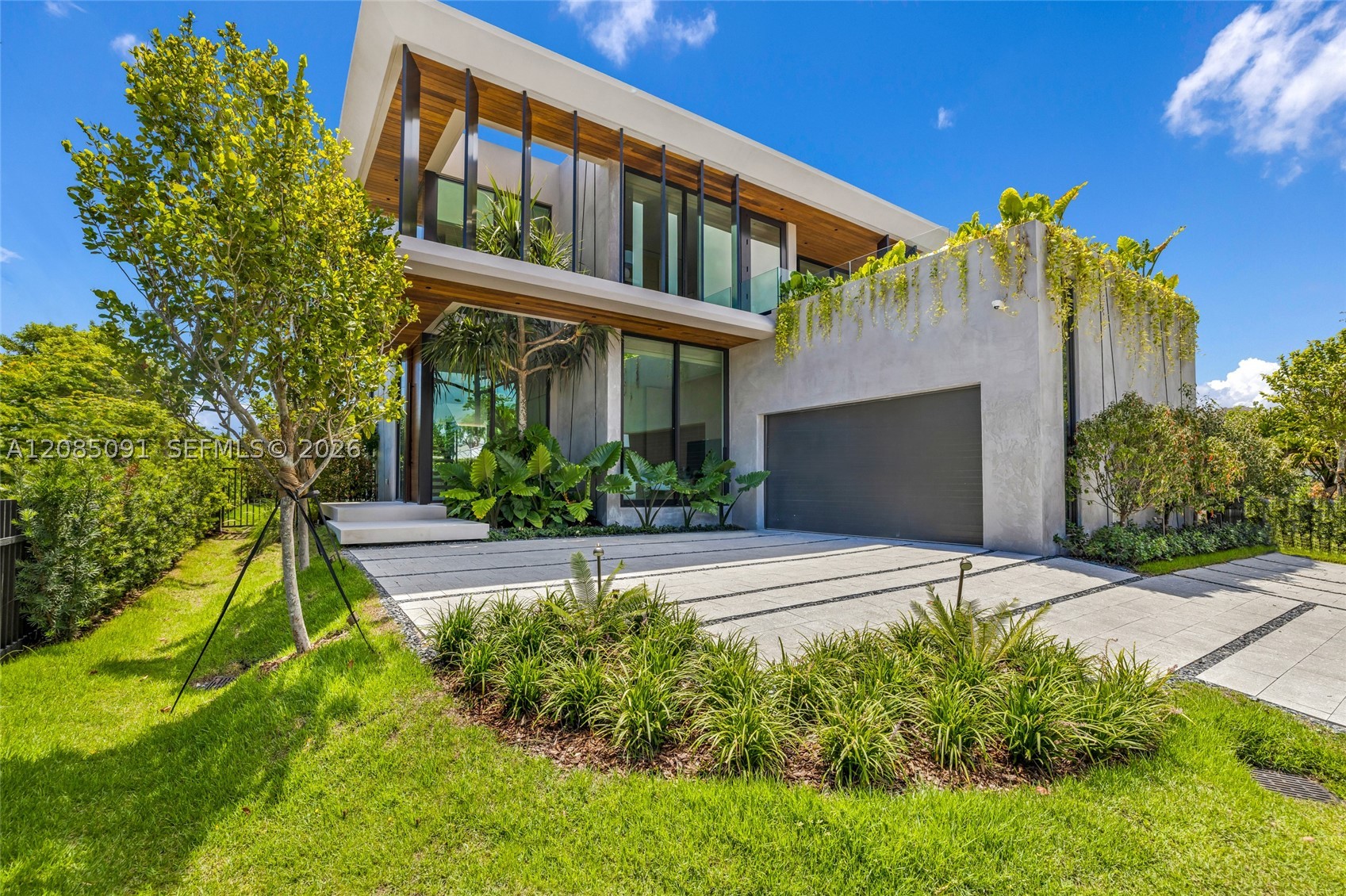 4940 Cherokee Ave, Miami Beach FL 33140