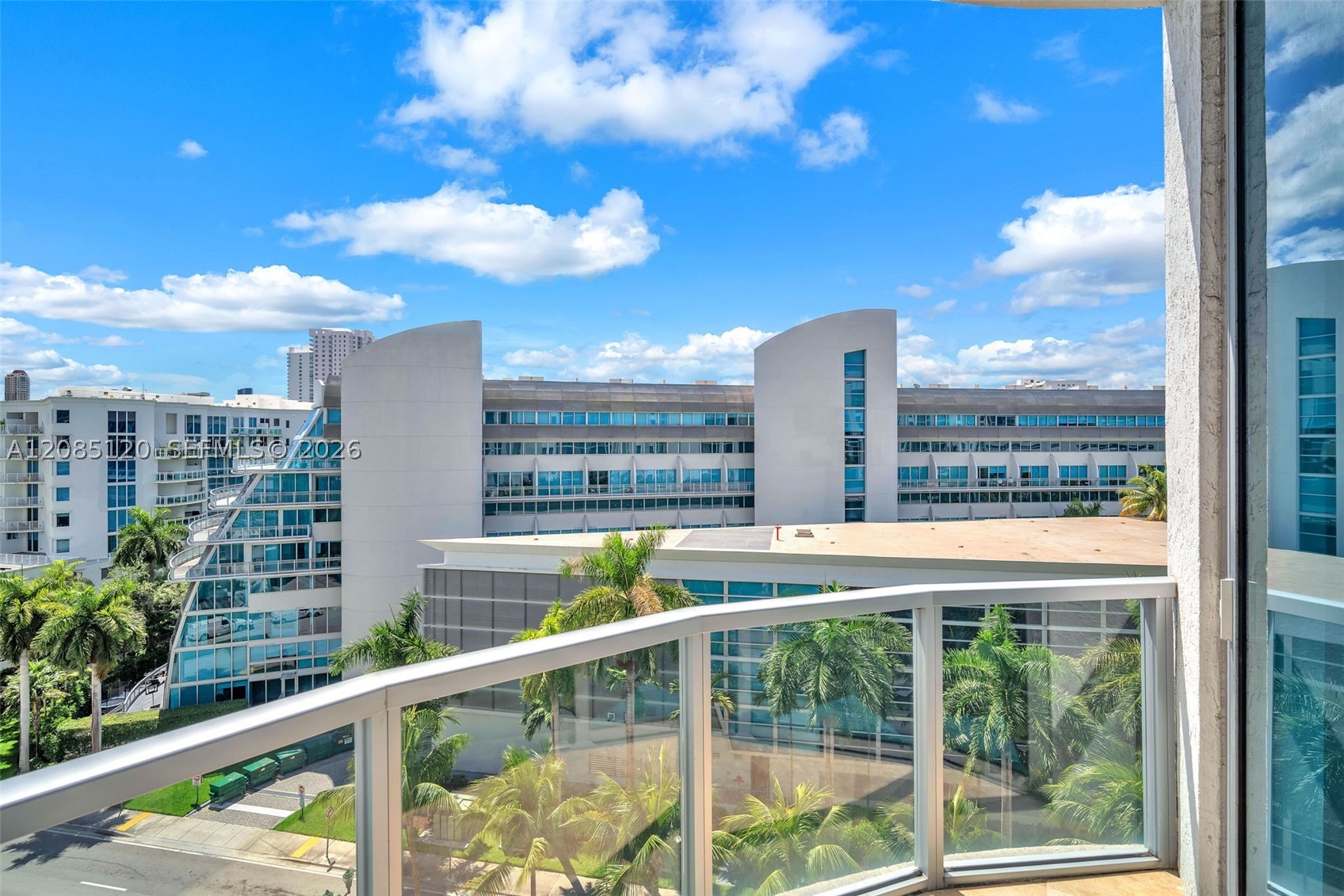 3029 NE 188th St #725, Aventura FL 33180