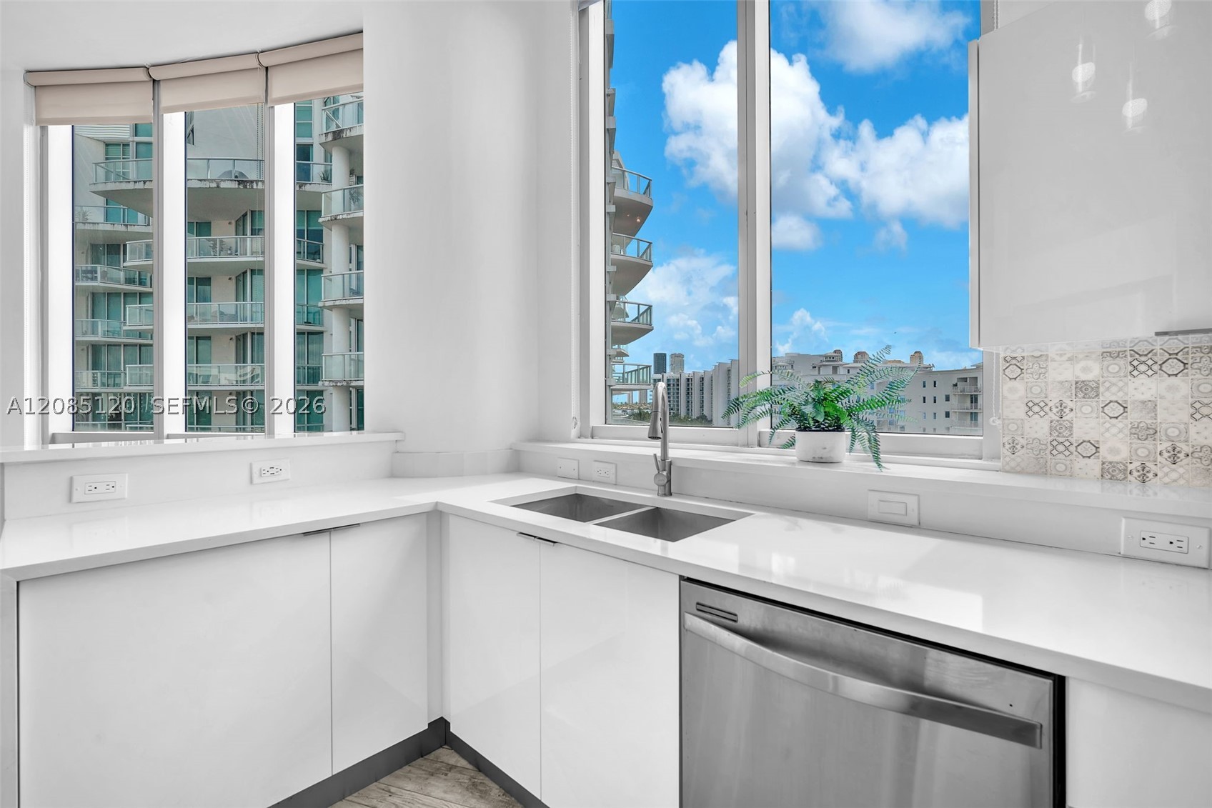3029 NE 188th St #725, Aventura FL 33180