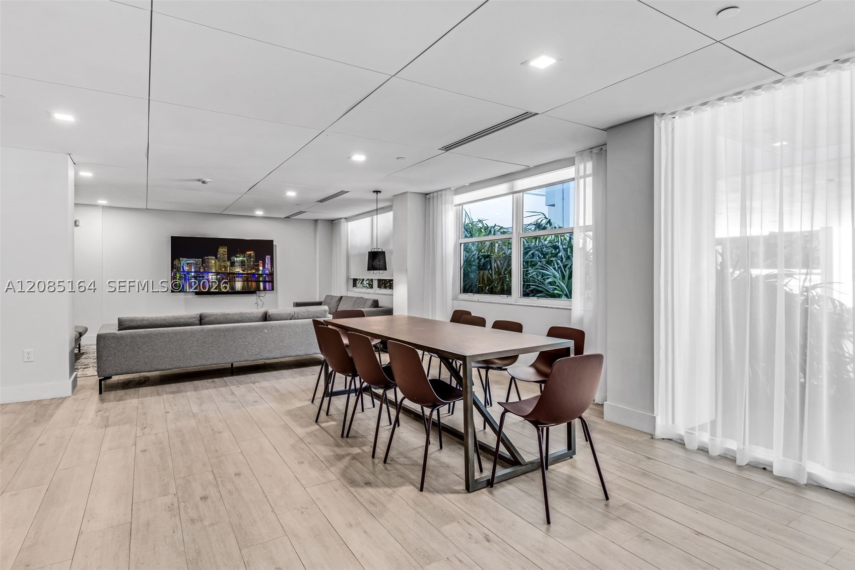 199 Ocean Lane Dr #310, Key Biscayne FL 33149