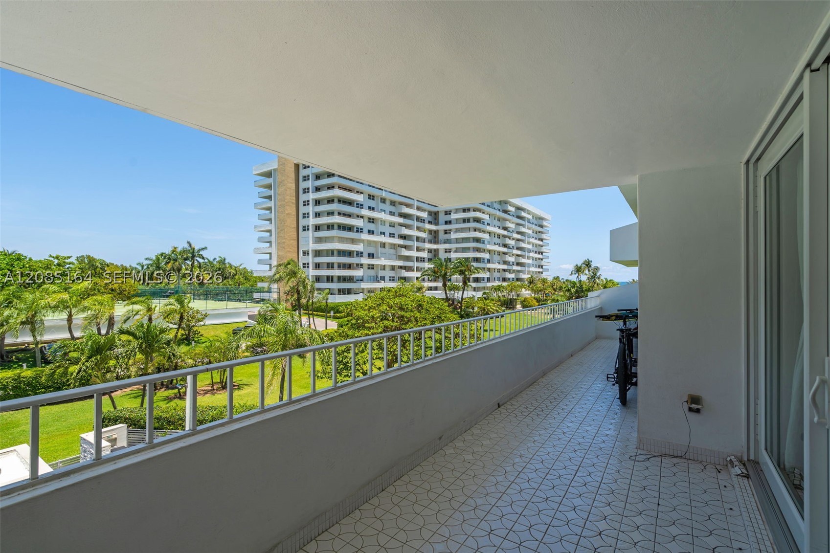 199 Ocean Lane Dr #310, Key Biscayne FL 33149