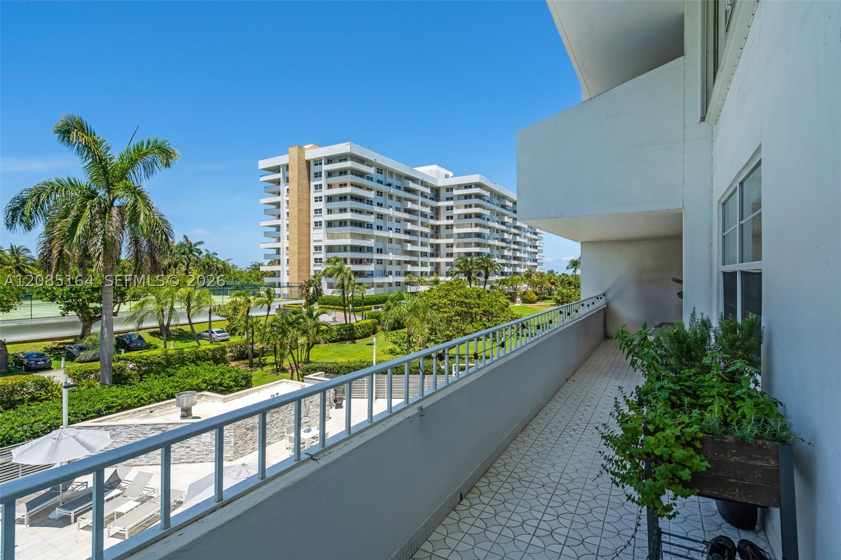 199 Ocean Lane Dr #310, Key Biscayne FL 33149