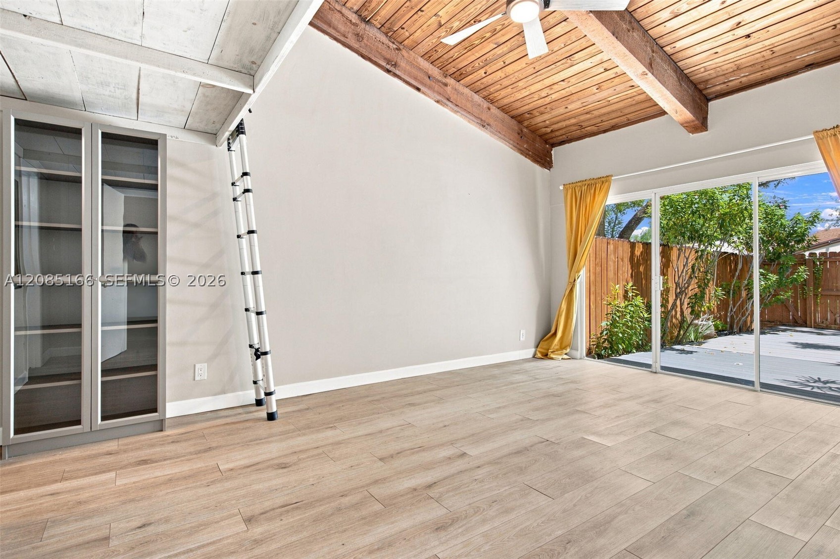 2221 Buttonwood Ave, Pembroke Pines FL 33026