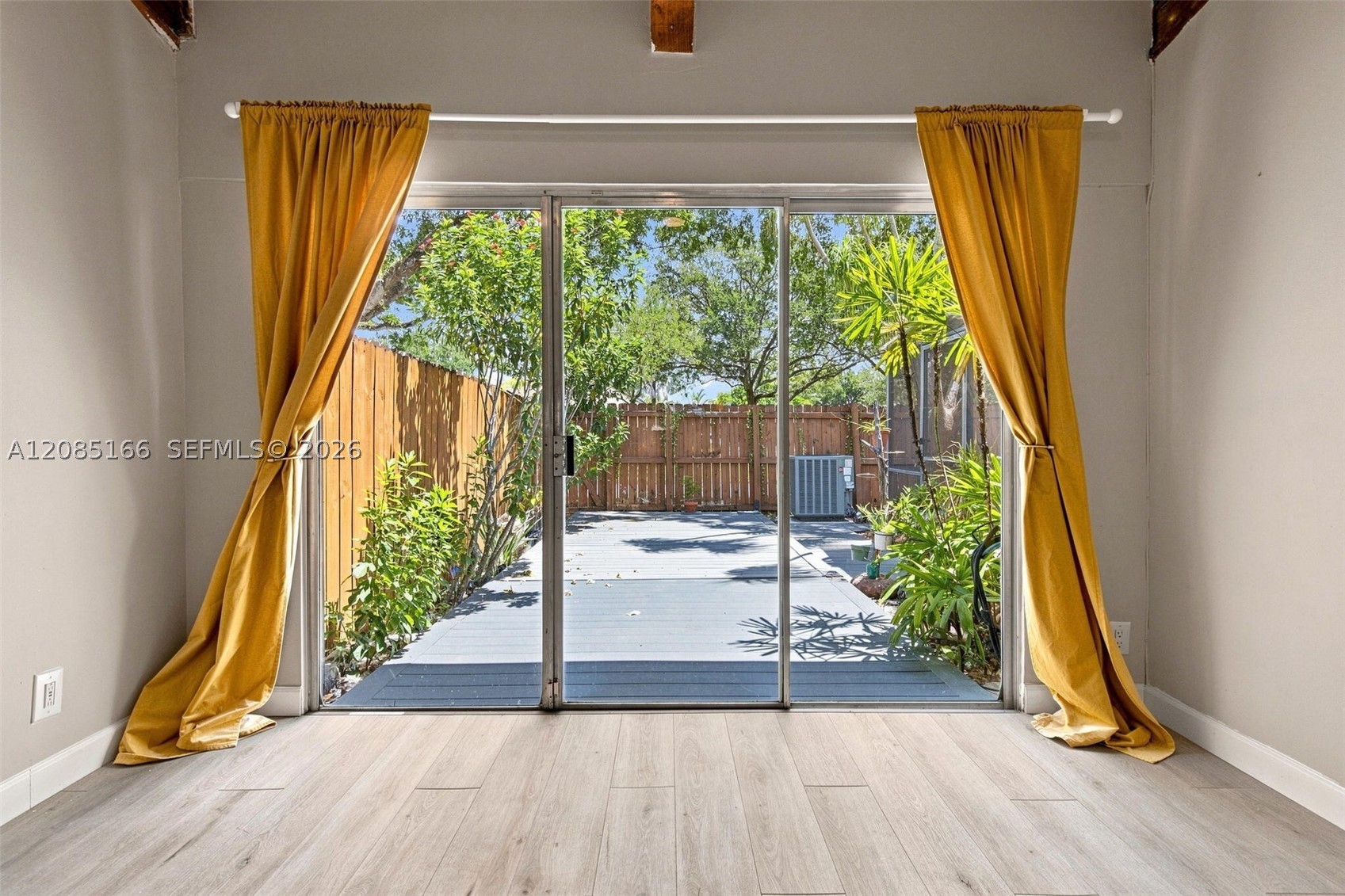 2221 Buttonwood Ave, Pembroke Pines FL 33026