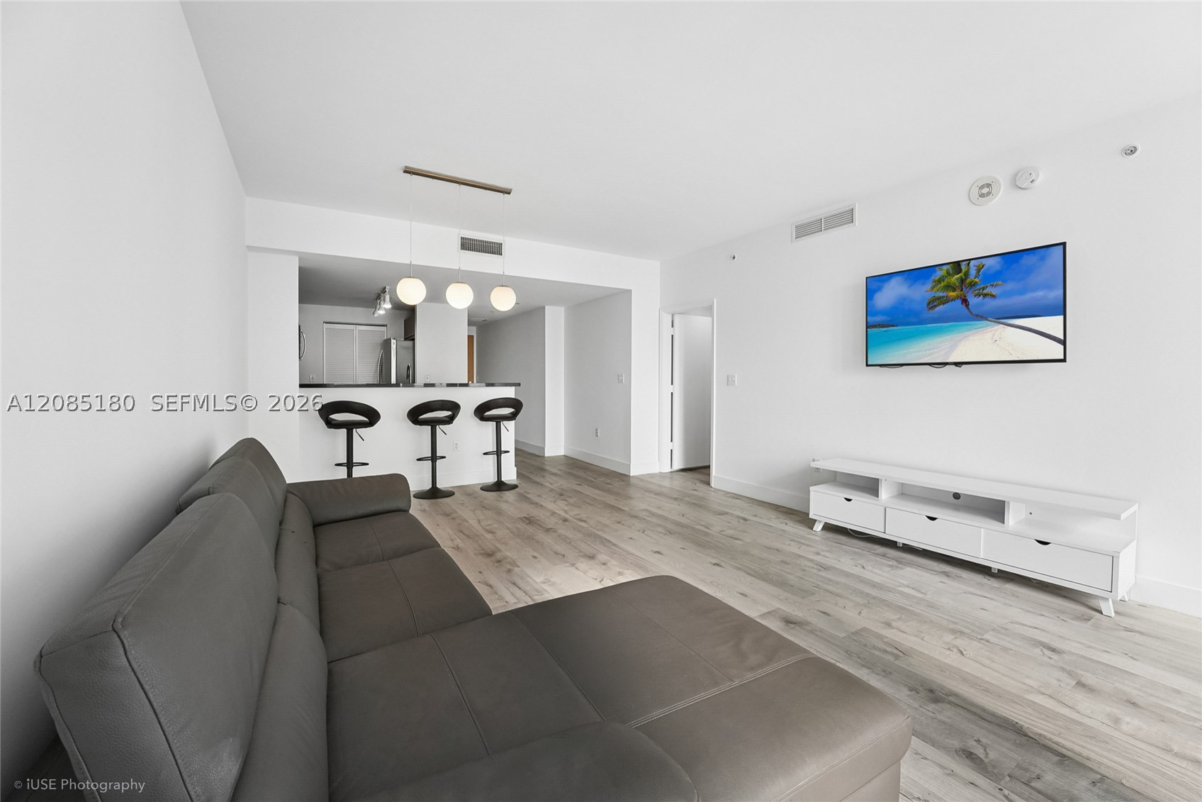 253 NE 2nd St #2104, Miami FL 33132