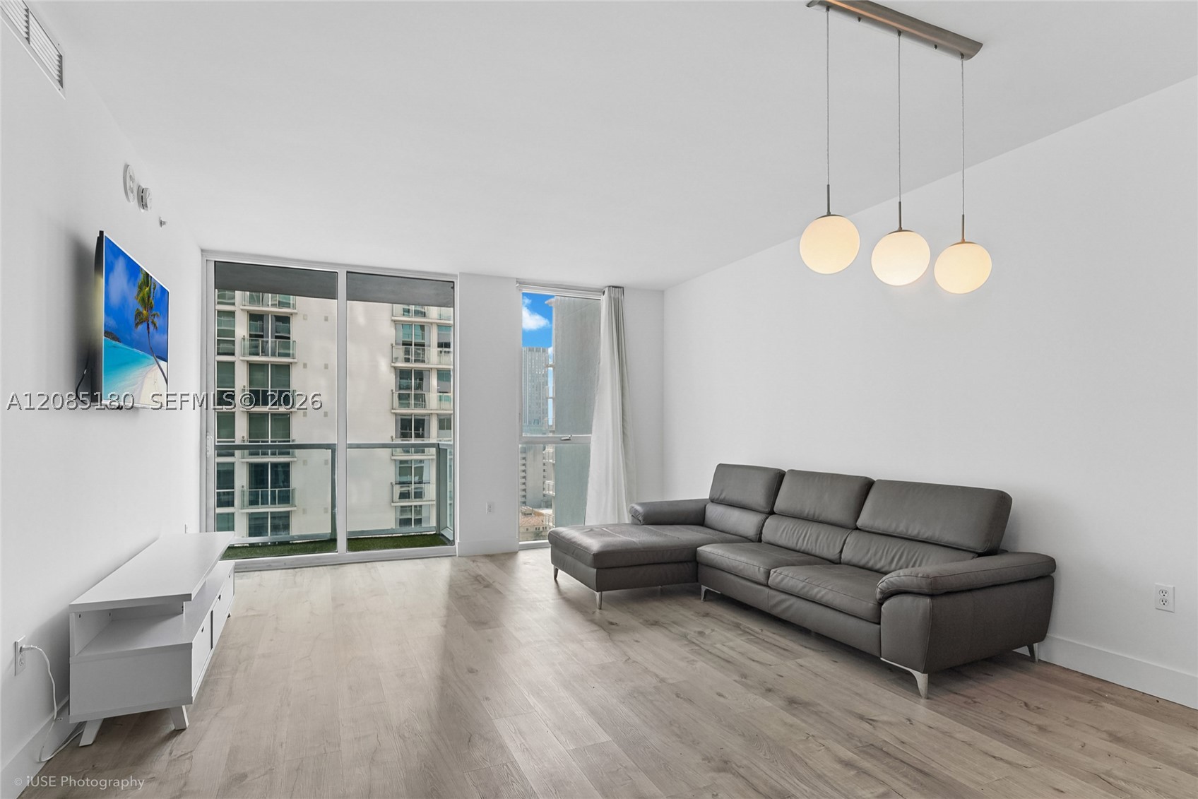 253 NE 2nd St #2104, Miami FL 33132