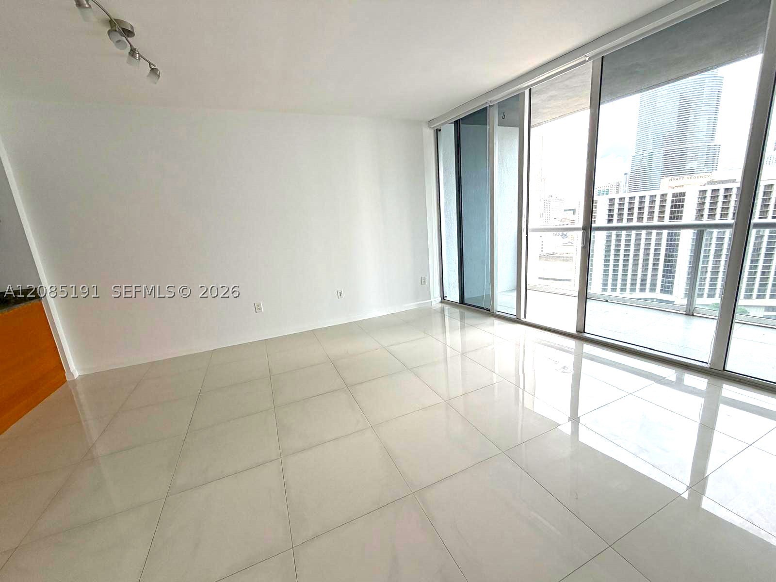 485 Brickell Ave #2303, Miami FL 33131