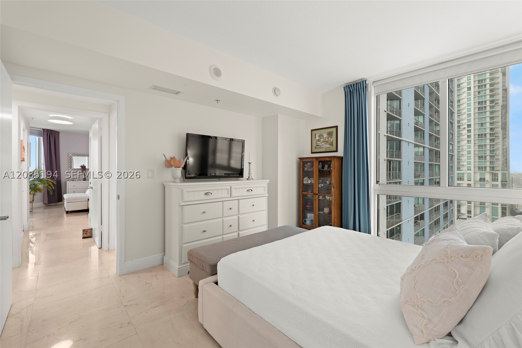 335 S Biscayne Blvd #1801, Miami FL 33131