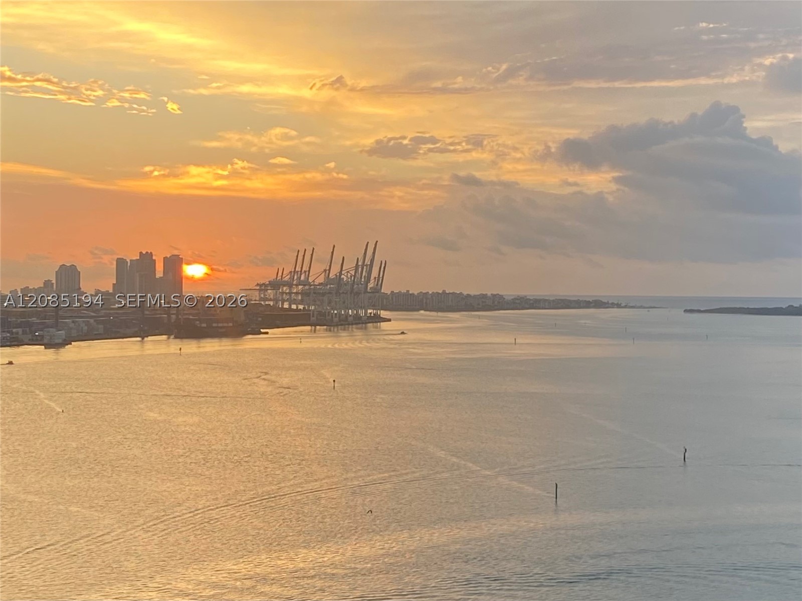 335 S Biscayne Blvd #1801, Miami FL 33131