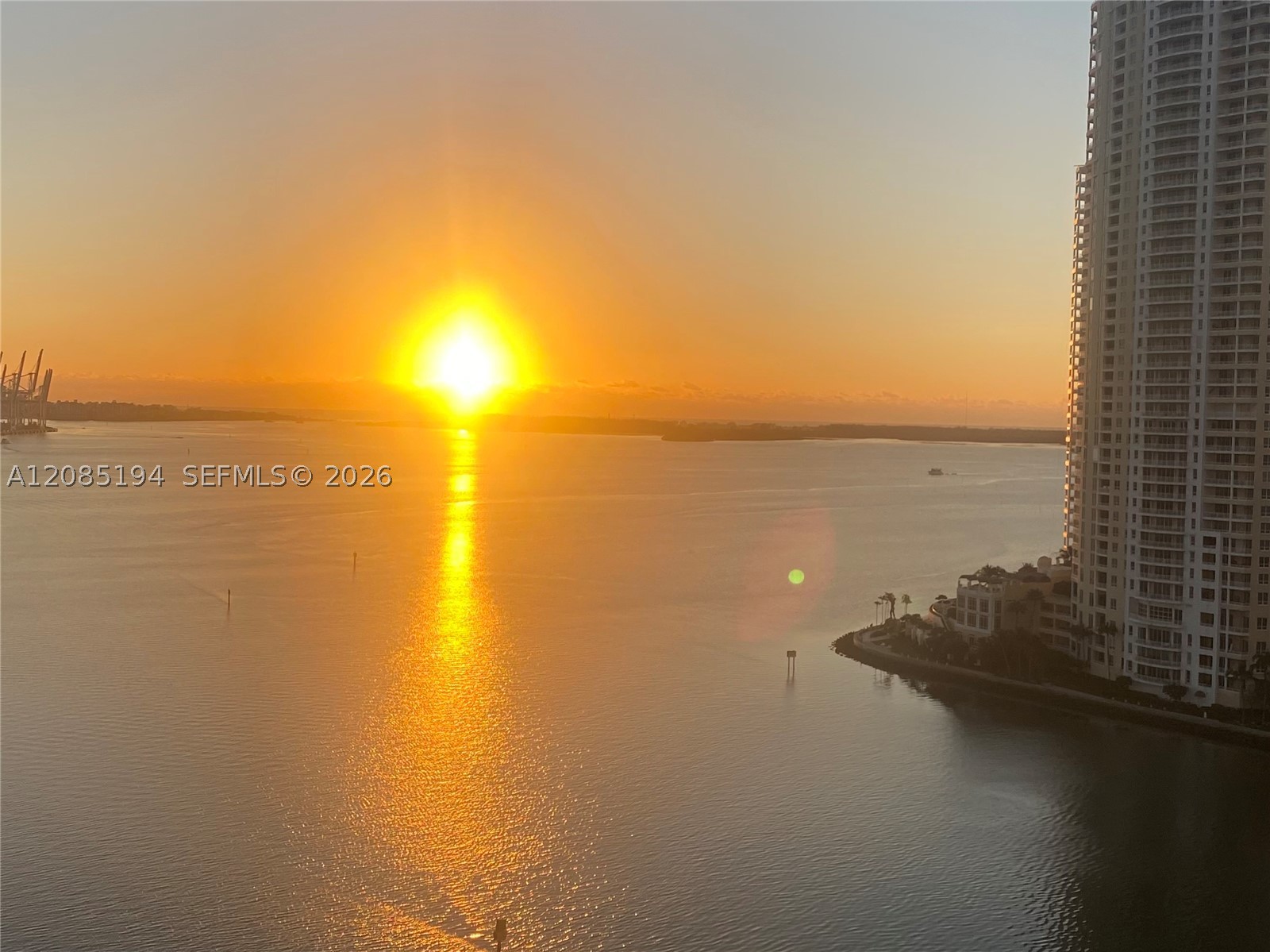 335 S Biscayne Blvd #1801, Miami FL 33131
