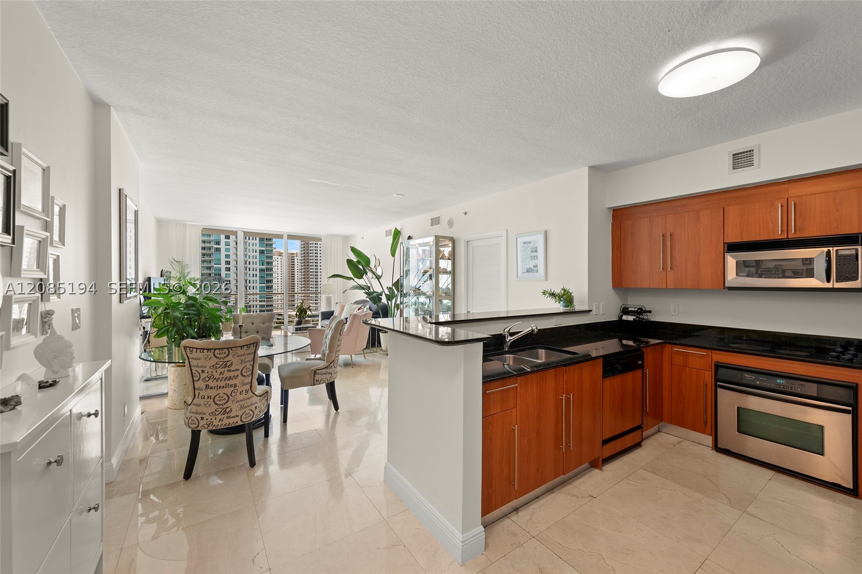 335 S Biscayne Blvd #1801, Miami FL 33131