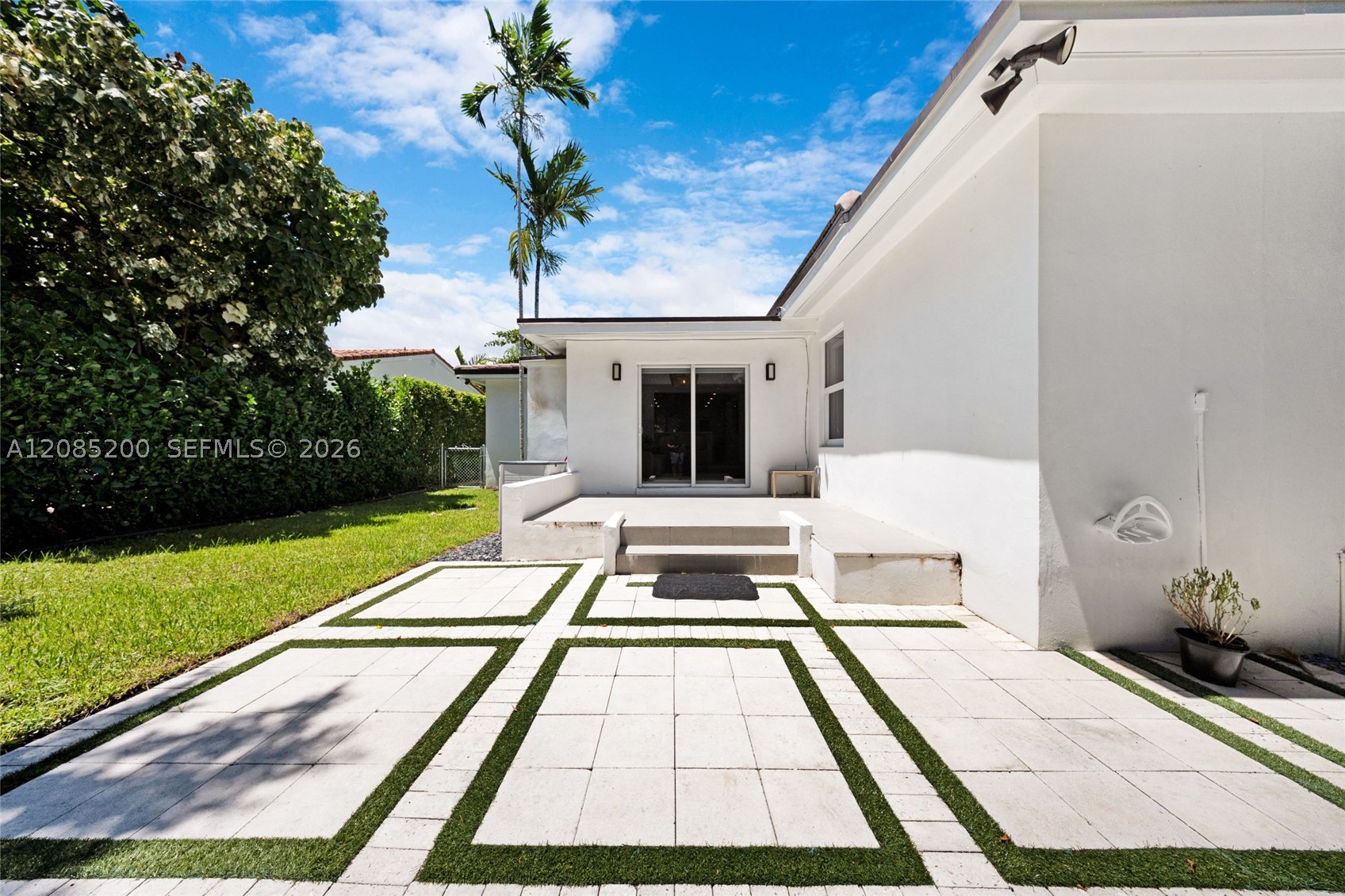 817 Tangier St, Coral Gables FL 33134